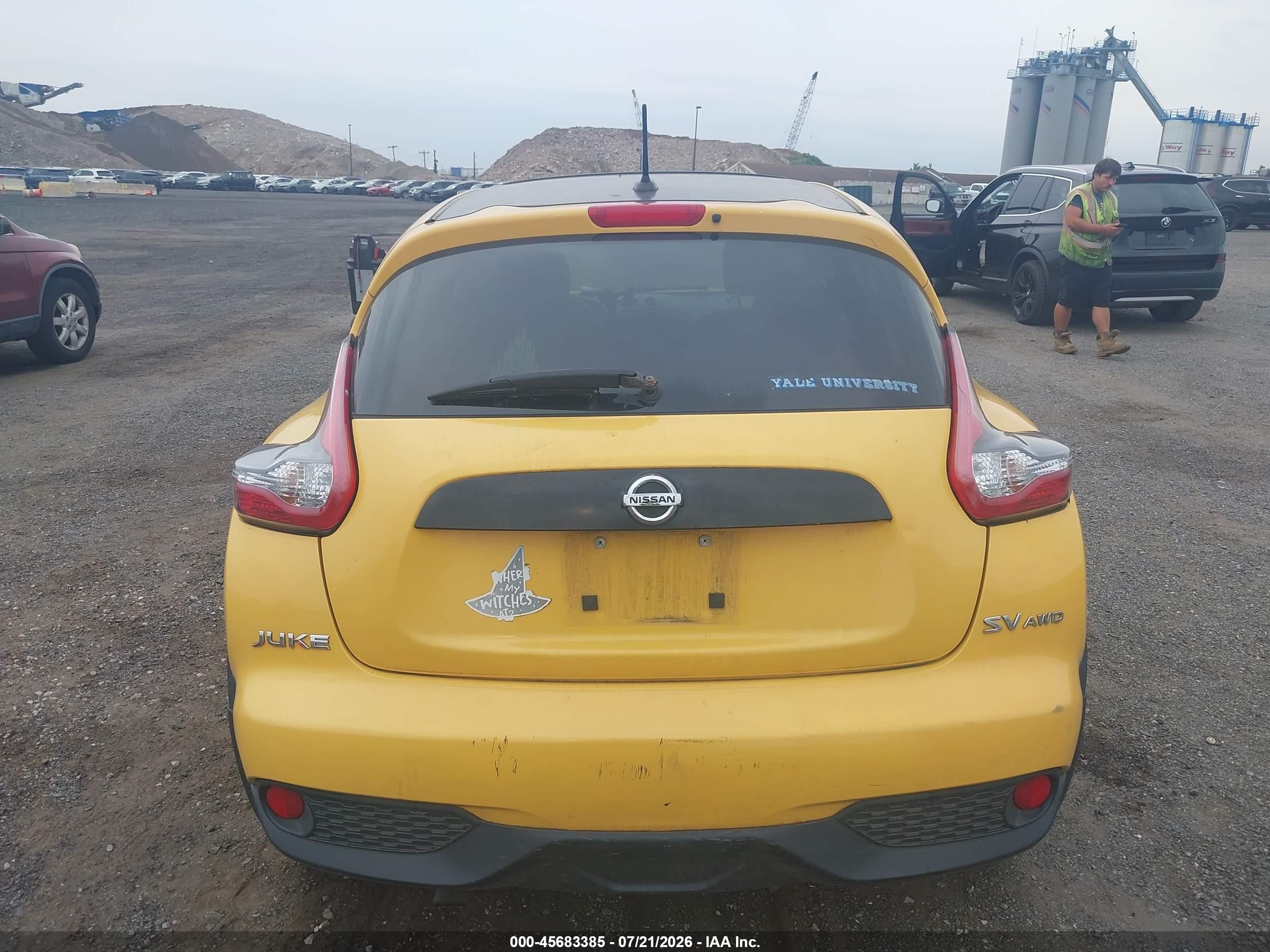 2015 Nissan Juke Sv Yellow vin: JN8AF5MV8FT555165