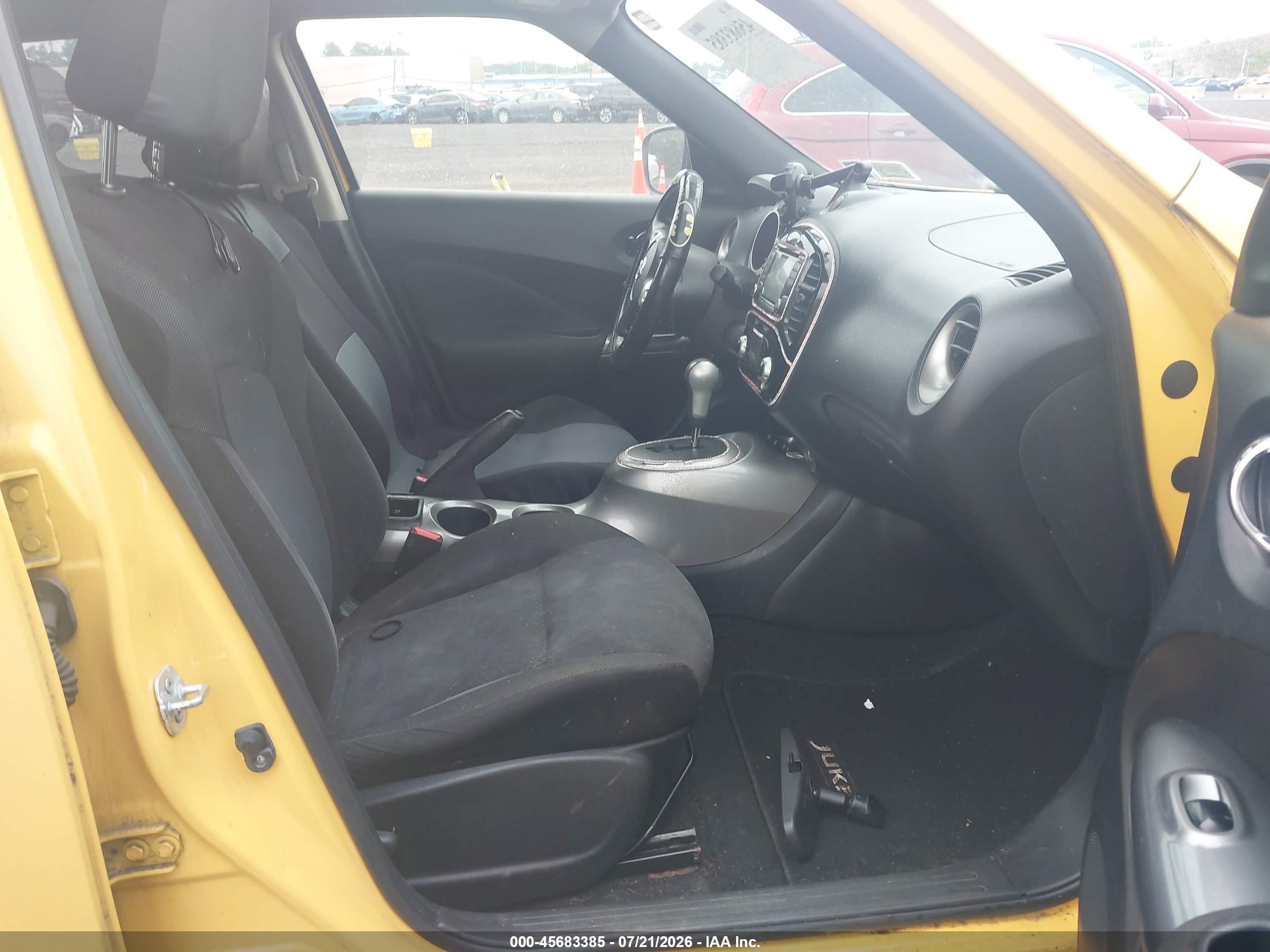 2015 Nissan Juke Sv Yellow vin: JN8AF5MV8FT555165