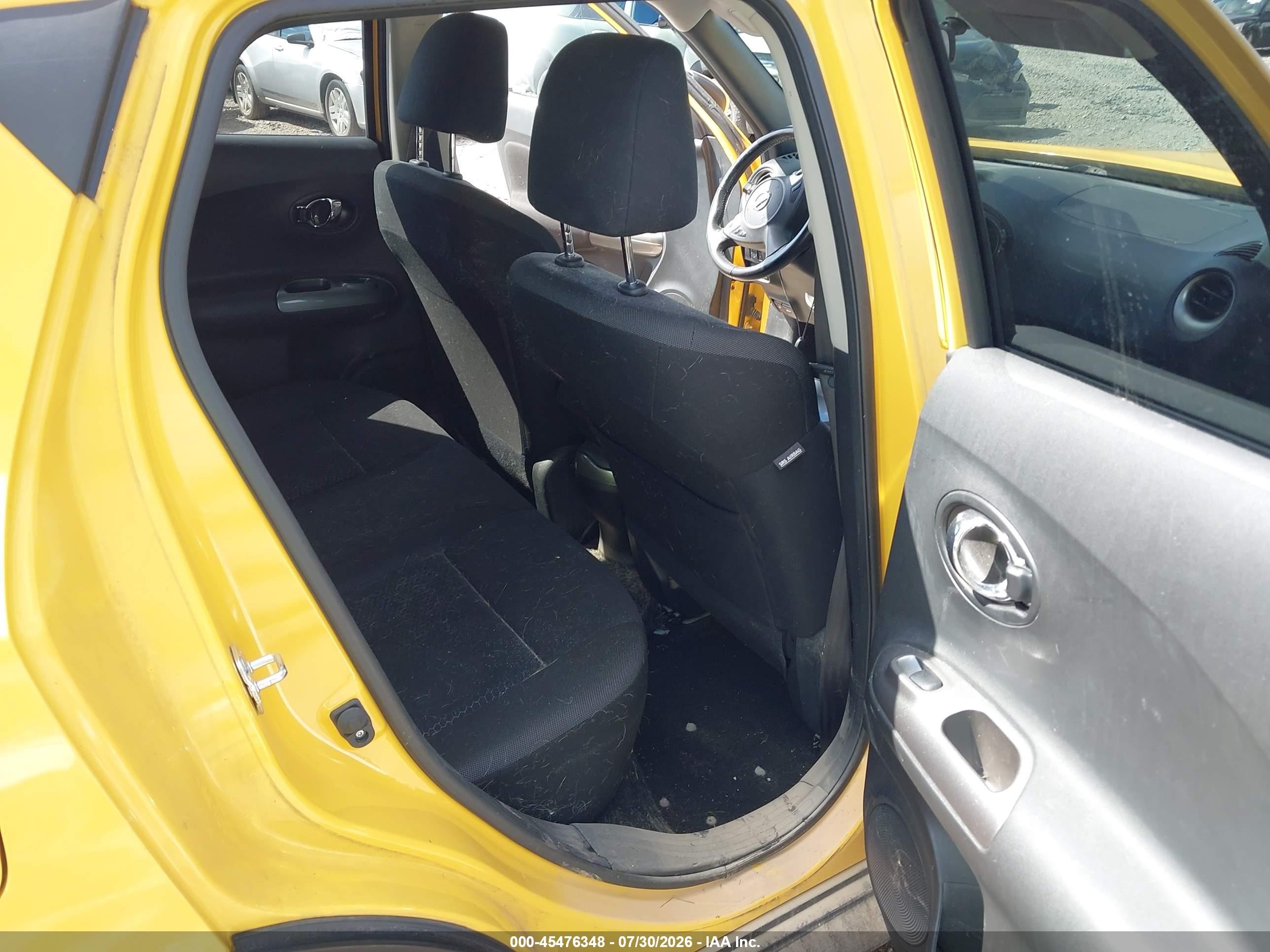 2015 Nissan Juke Sv Yellow vin: JN8AF5MV8FT559927
