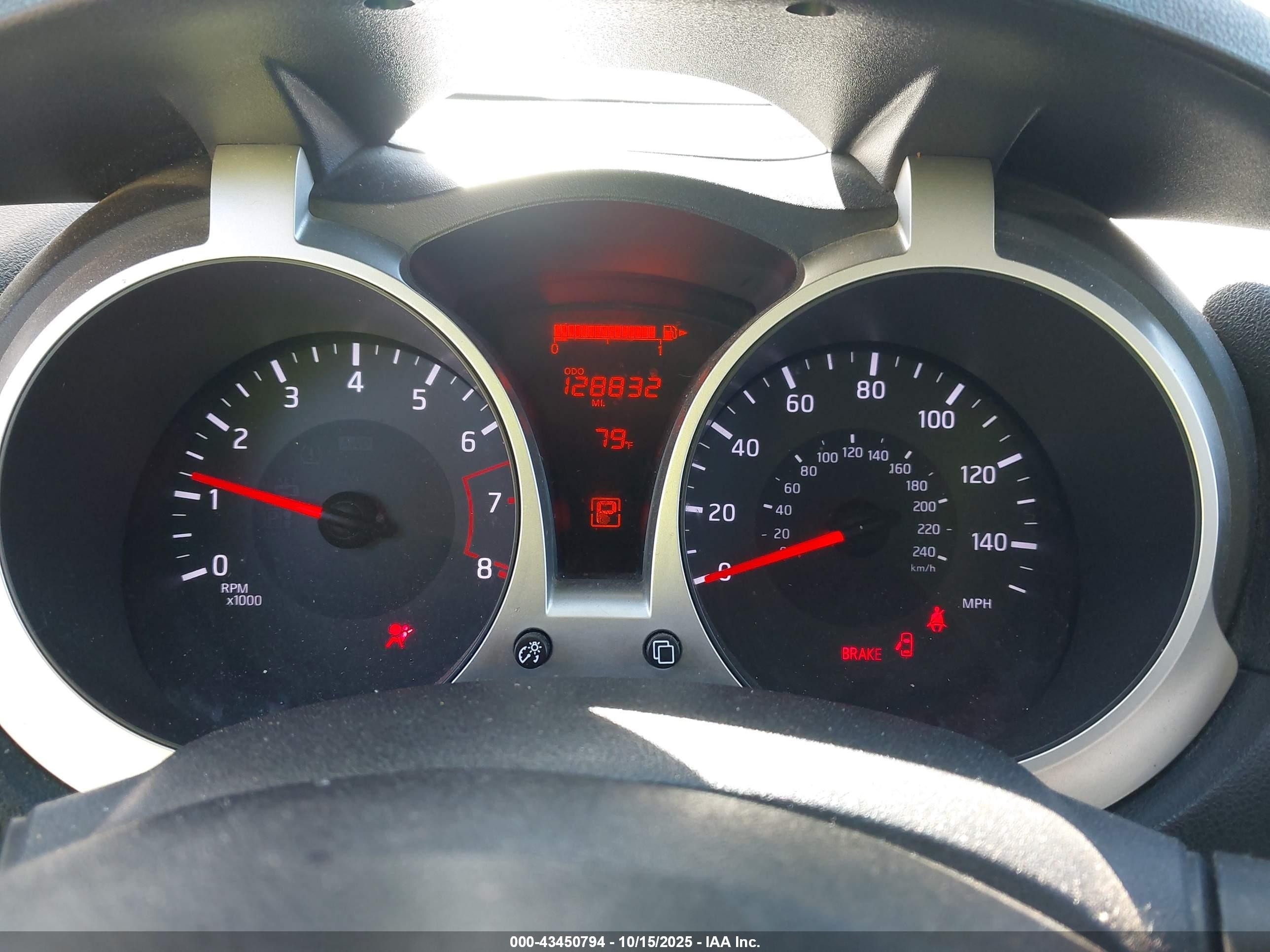 2017 Nissan Juke Sv Silver vin: JN8AF5MV8HT752694
