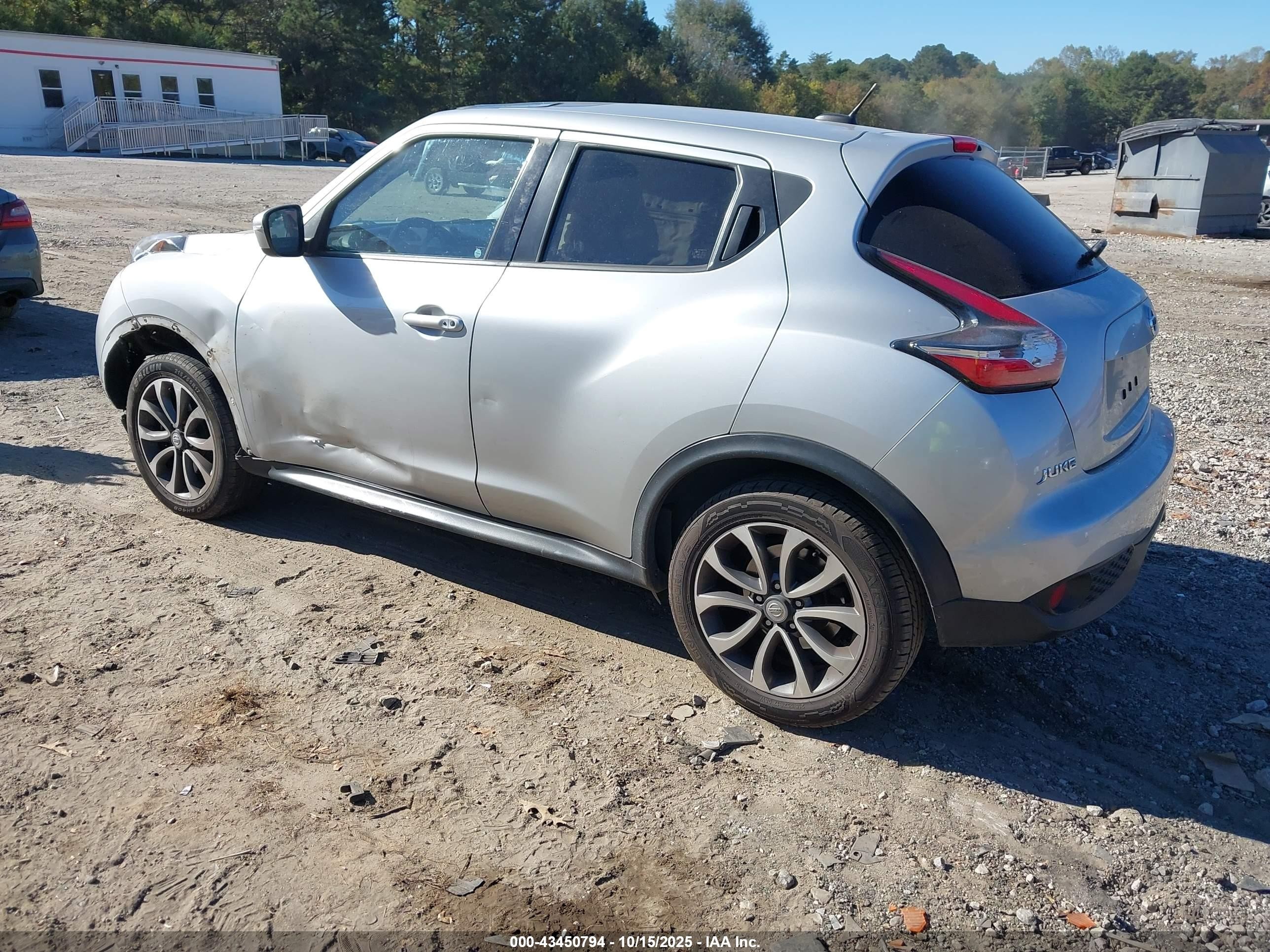 2017 Nissan Juke Sv Silver vin: JN8AF5MV8HT752694