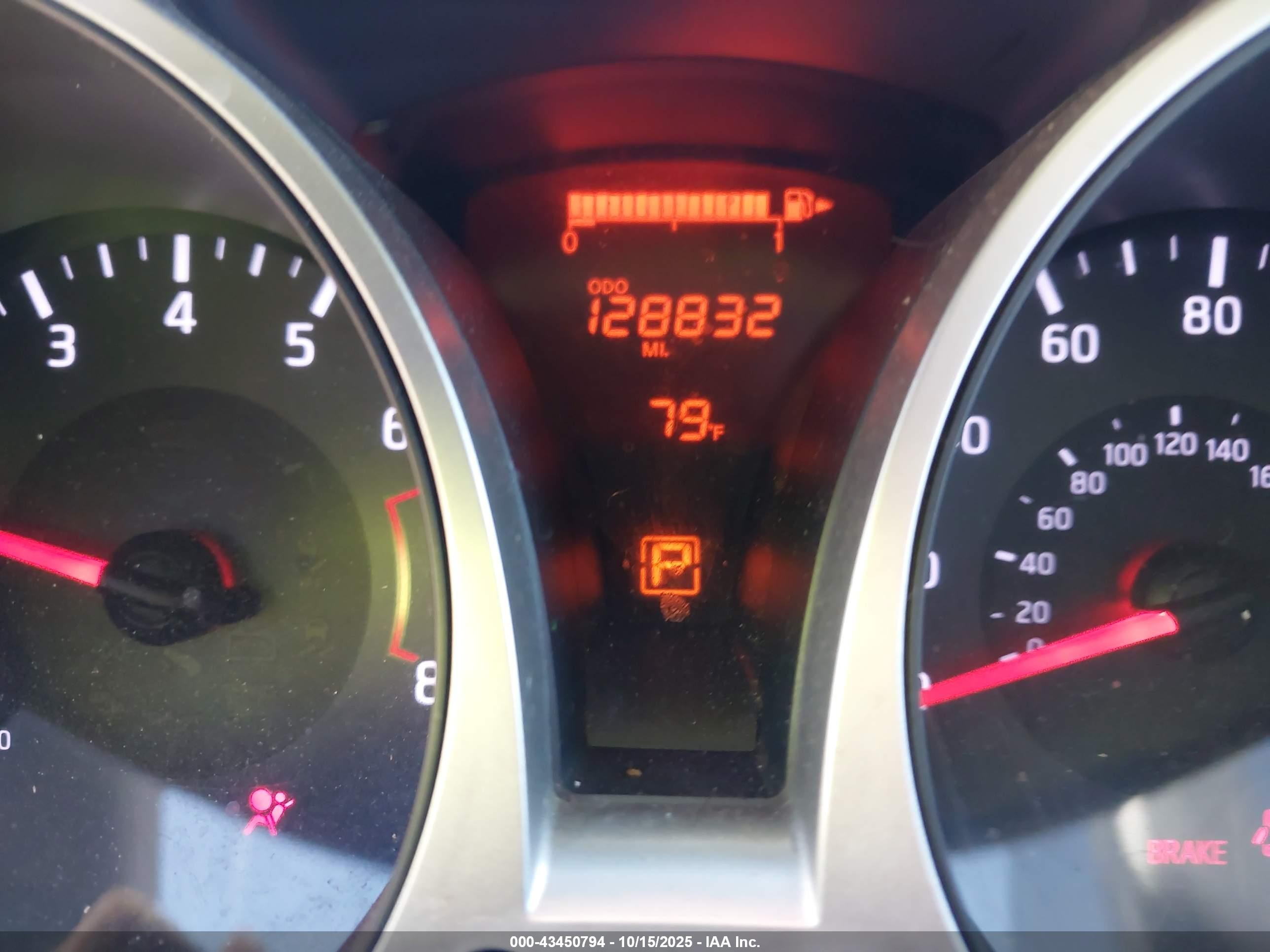 2017 Nissan Juke Sv Silver vin: JN8AF5MV8HT752694