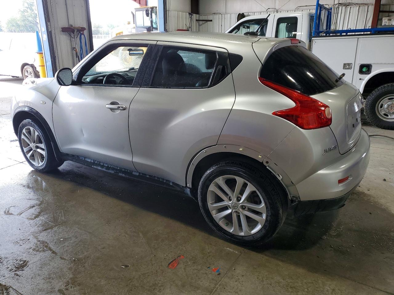 2011 Nissan Juke S Silver vin: JN8AF5MV9BT020209