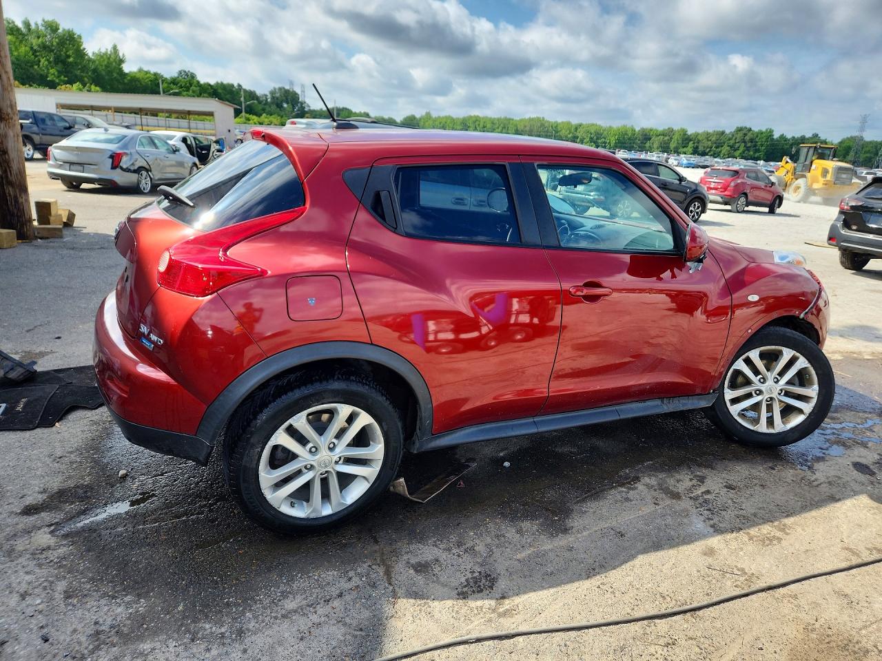 2012 Nissan Juke S Красный vin: JN8AF5MV9CT105293