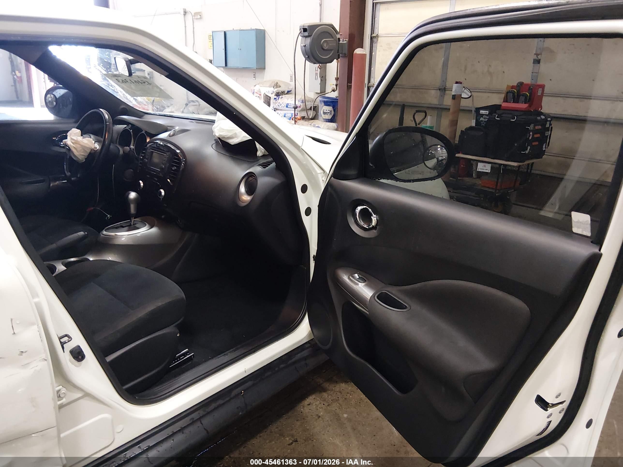 2012 Nissan Juke Sv Белый vin: JN8AF5MV9CT118108