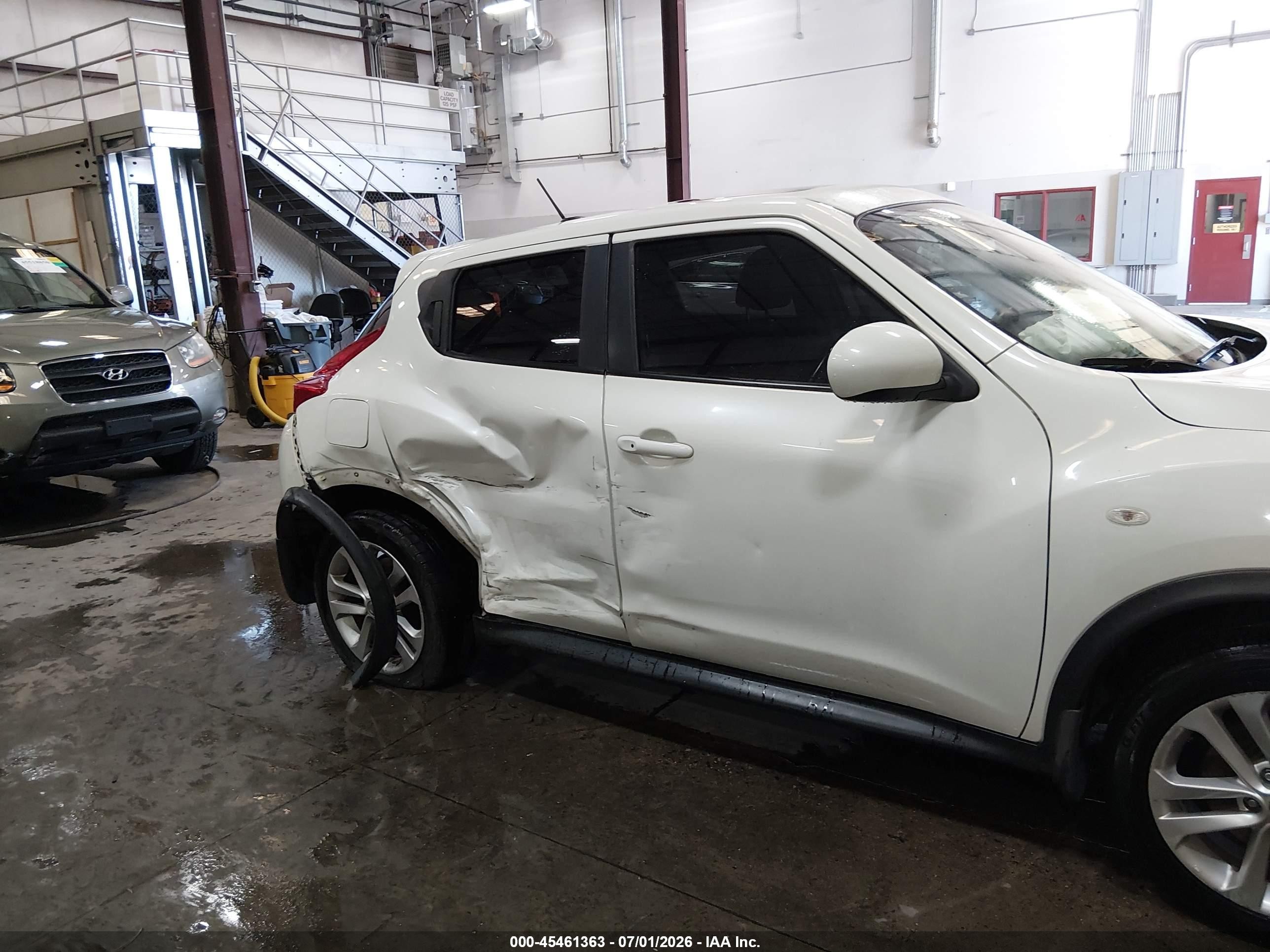 2012 Nissan Juke Sv Белый vin: JN8AF5MV9CT118108