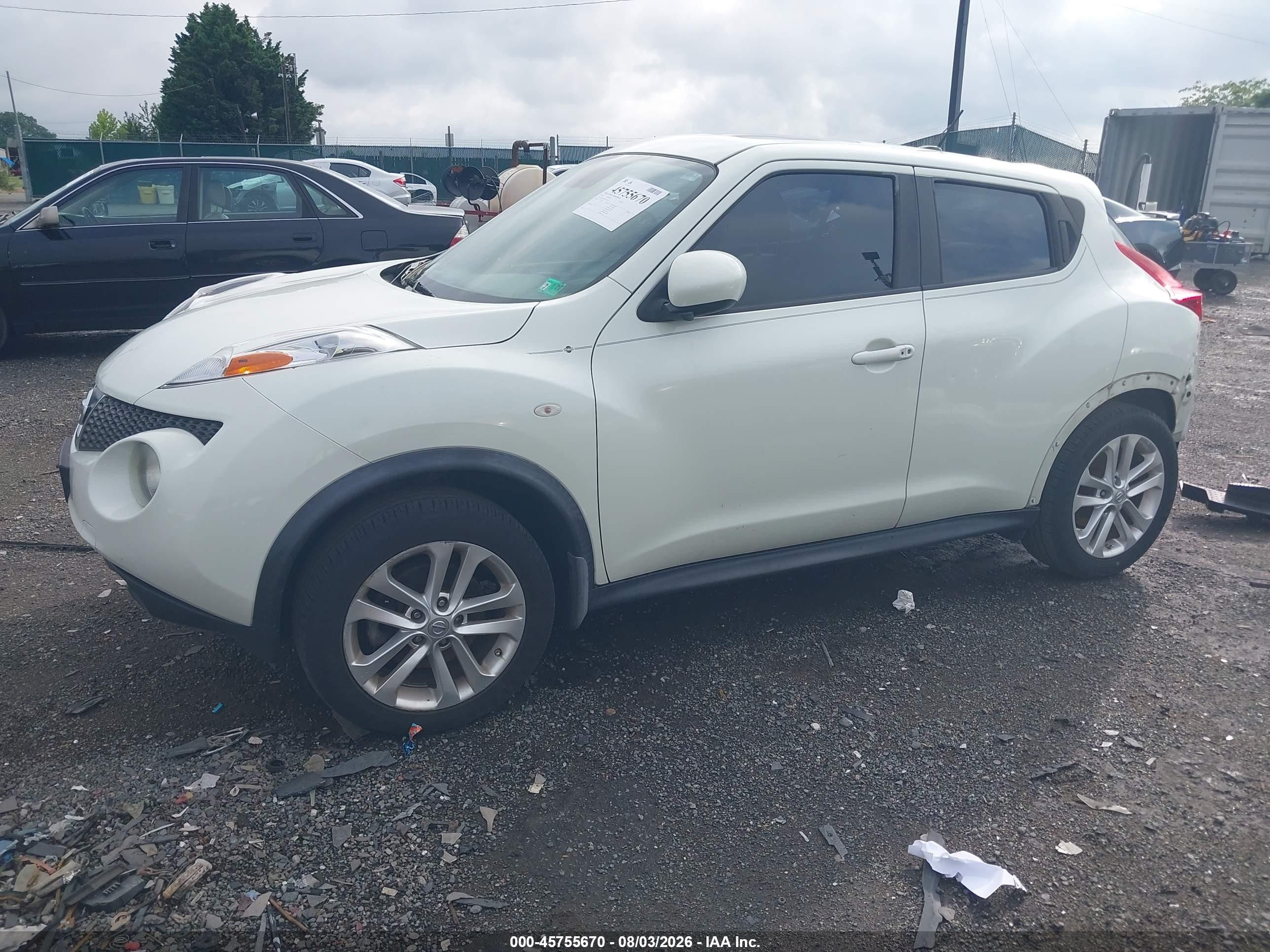 2012 Nissan Juke Sv Белый vin: JN8AF5MV9CT121896