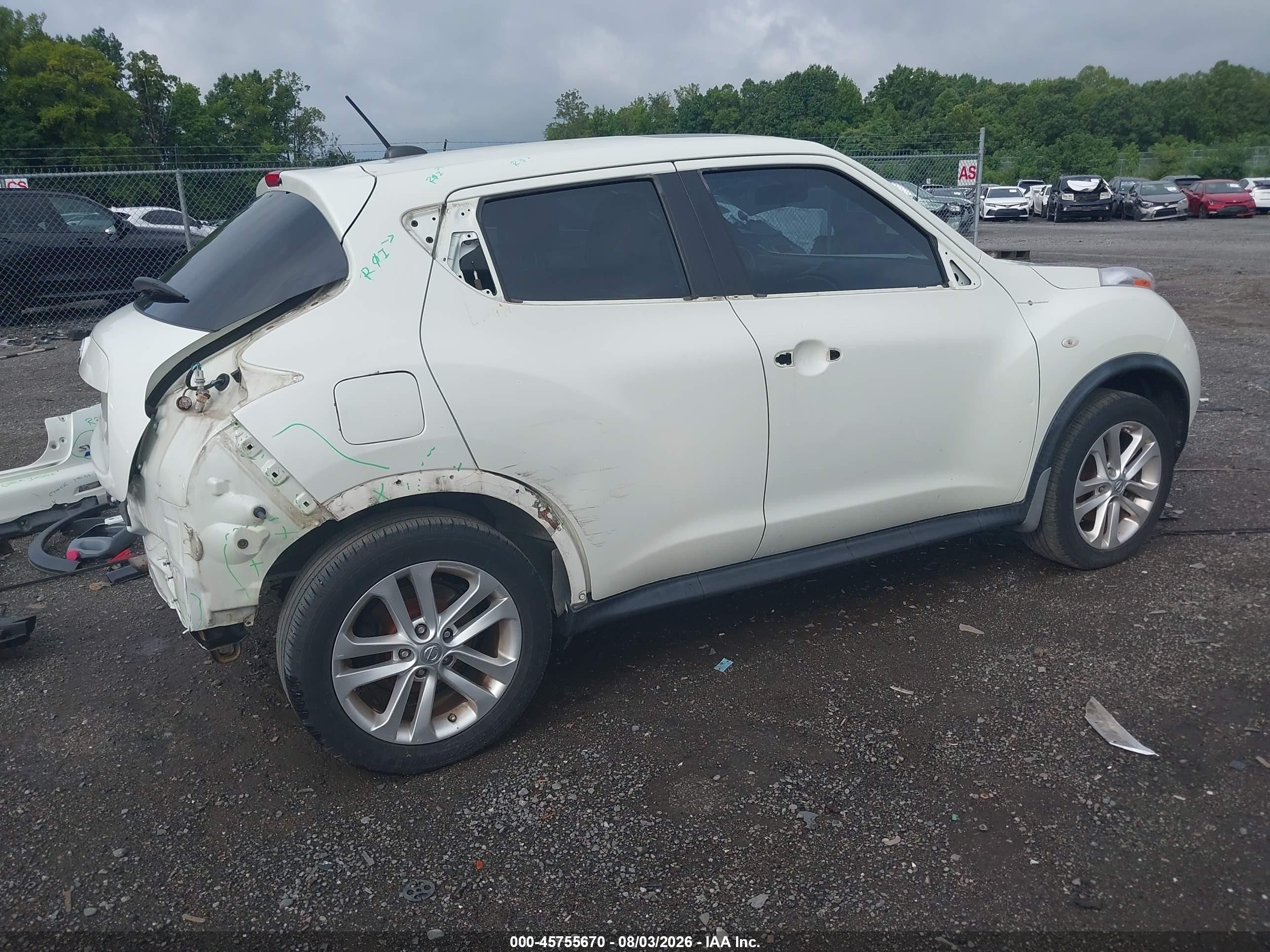 2012 Nissan Juke Sv Белый vin: JN8AF5MV9CT121896