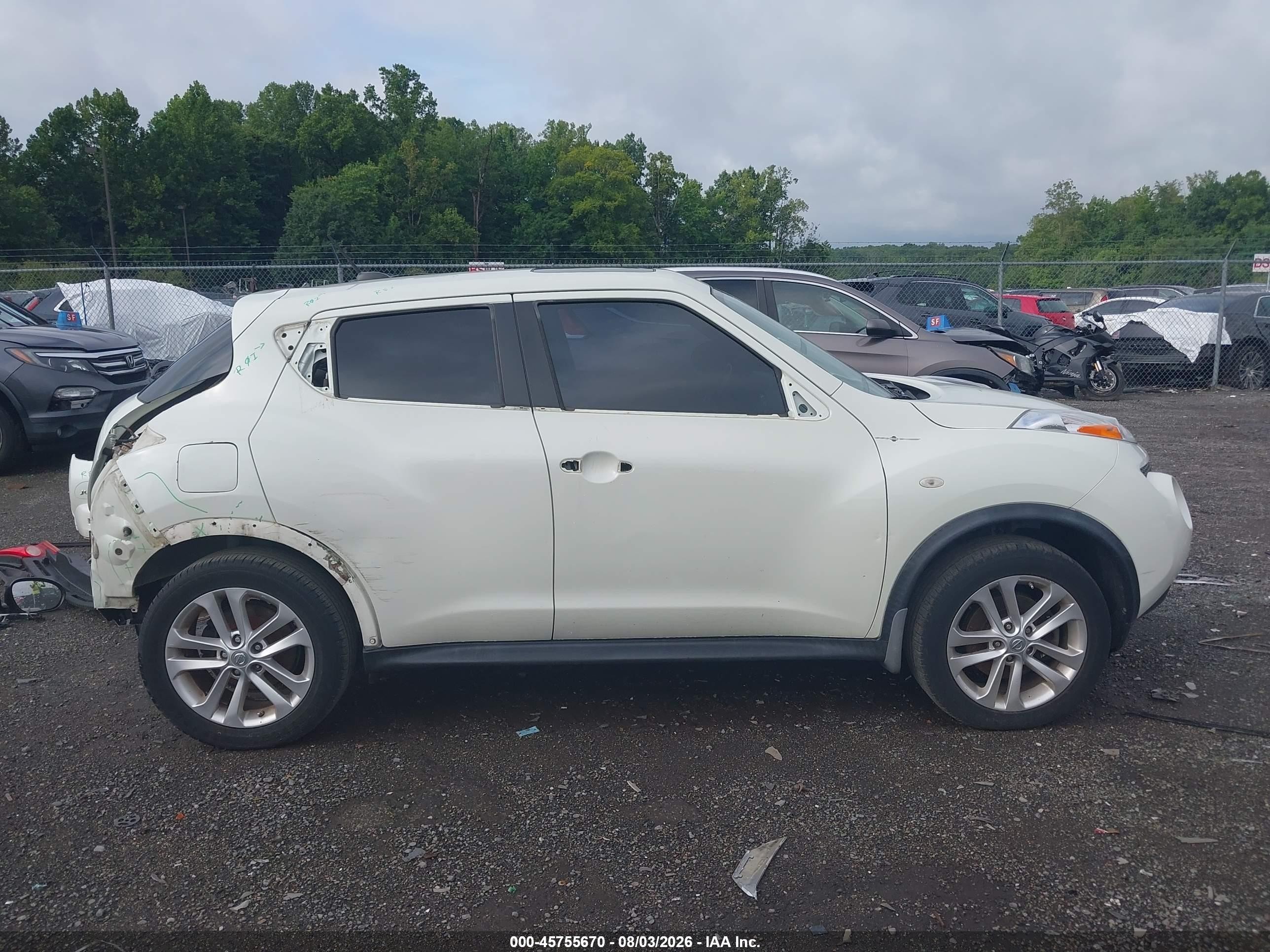 2012 Nissan Juke Sv Белый vin: JN8AF5MV9CT121896