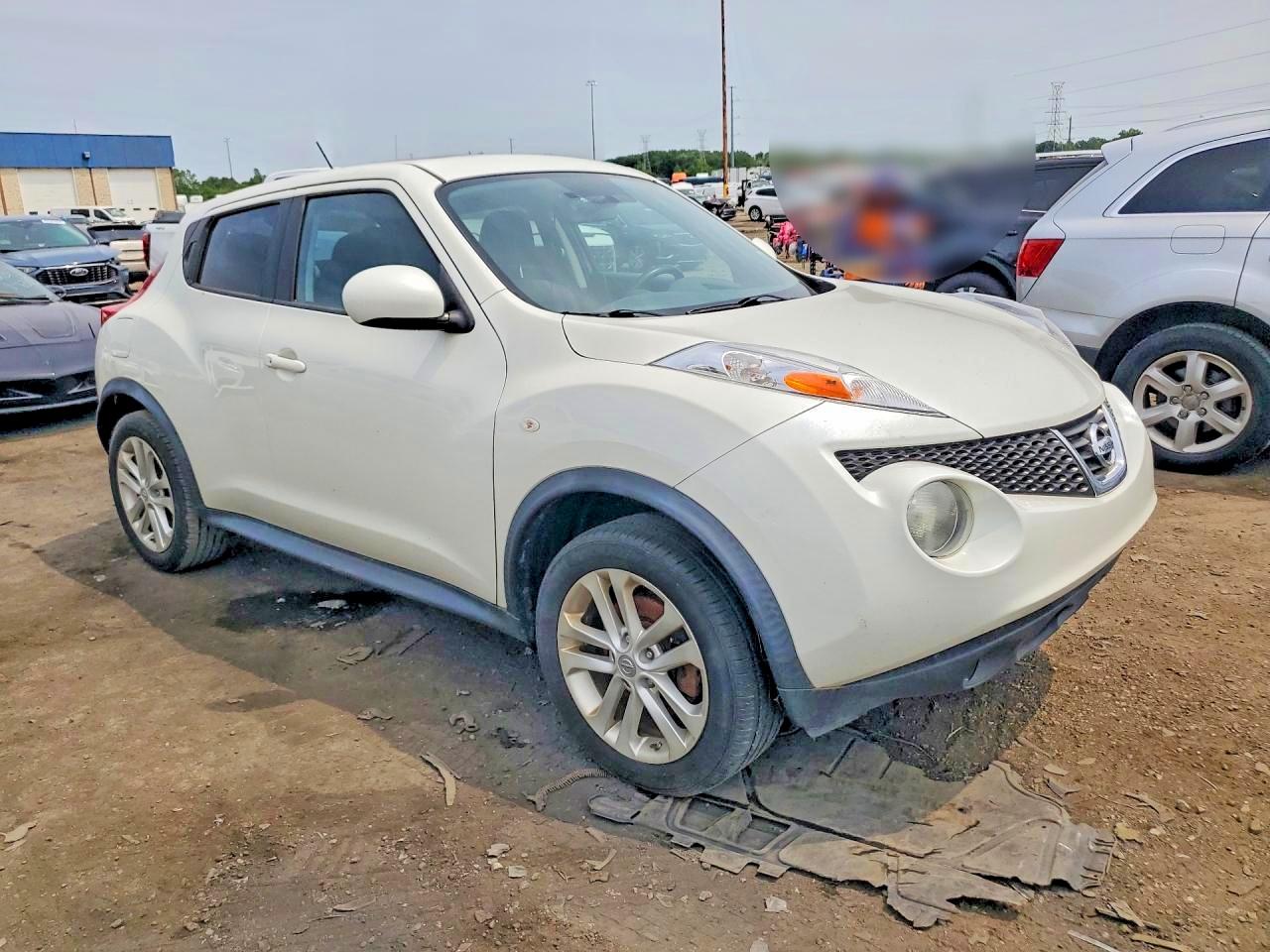 2013 Nissan Juke S White vin: JN8AF5MV9DT212457