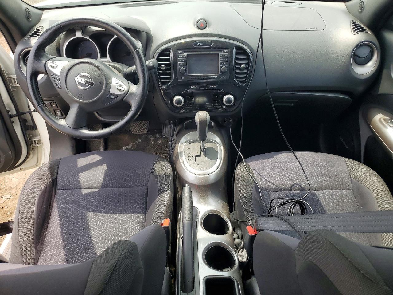 2013 Nissan Juke S White vin: JN8AF5MV9DT212457