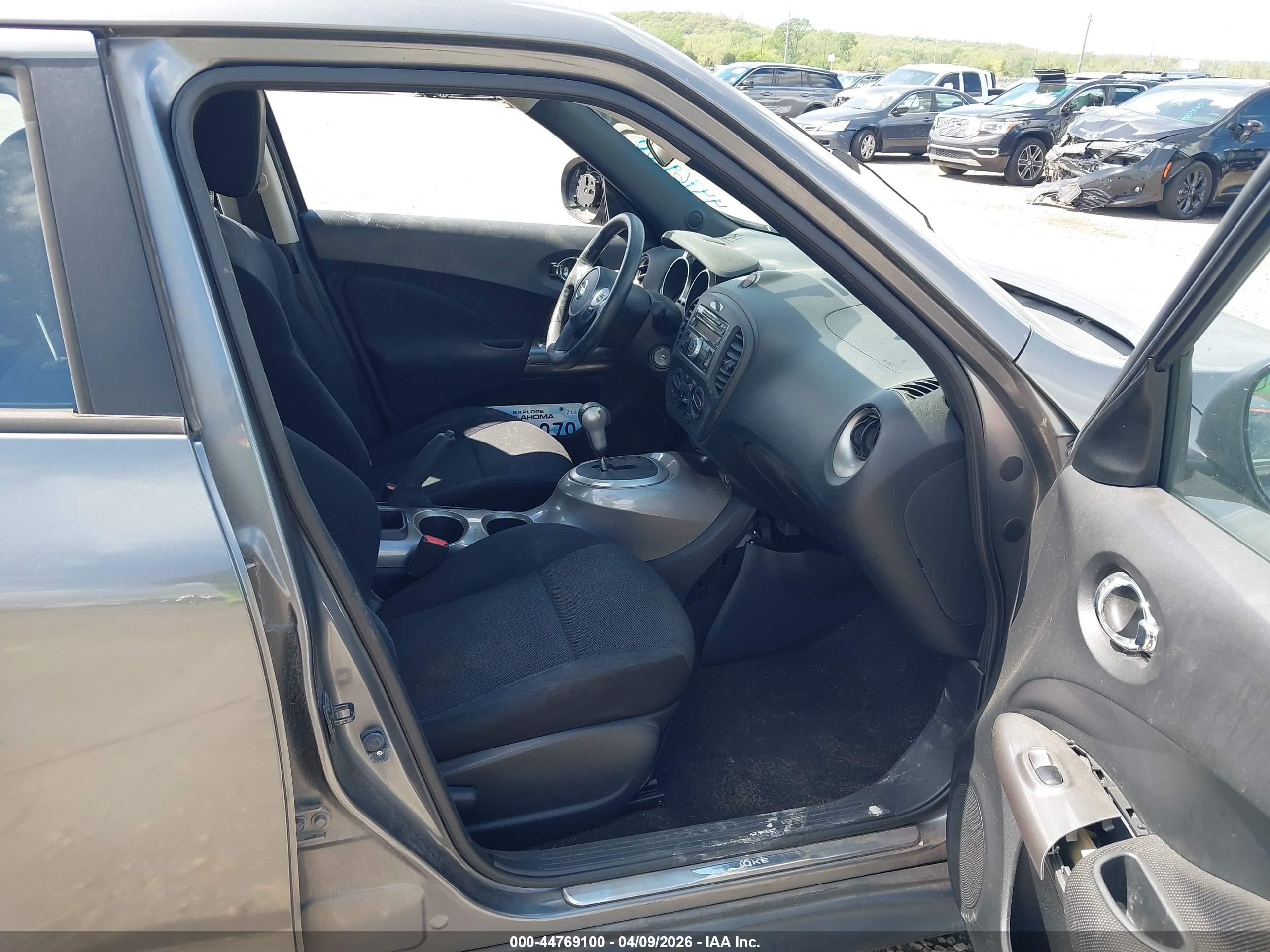 2013 Nissan Juke S Gray vin: JN8AF5MV9DT213561