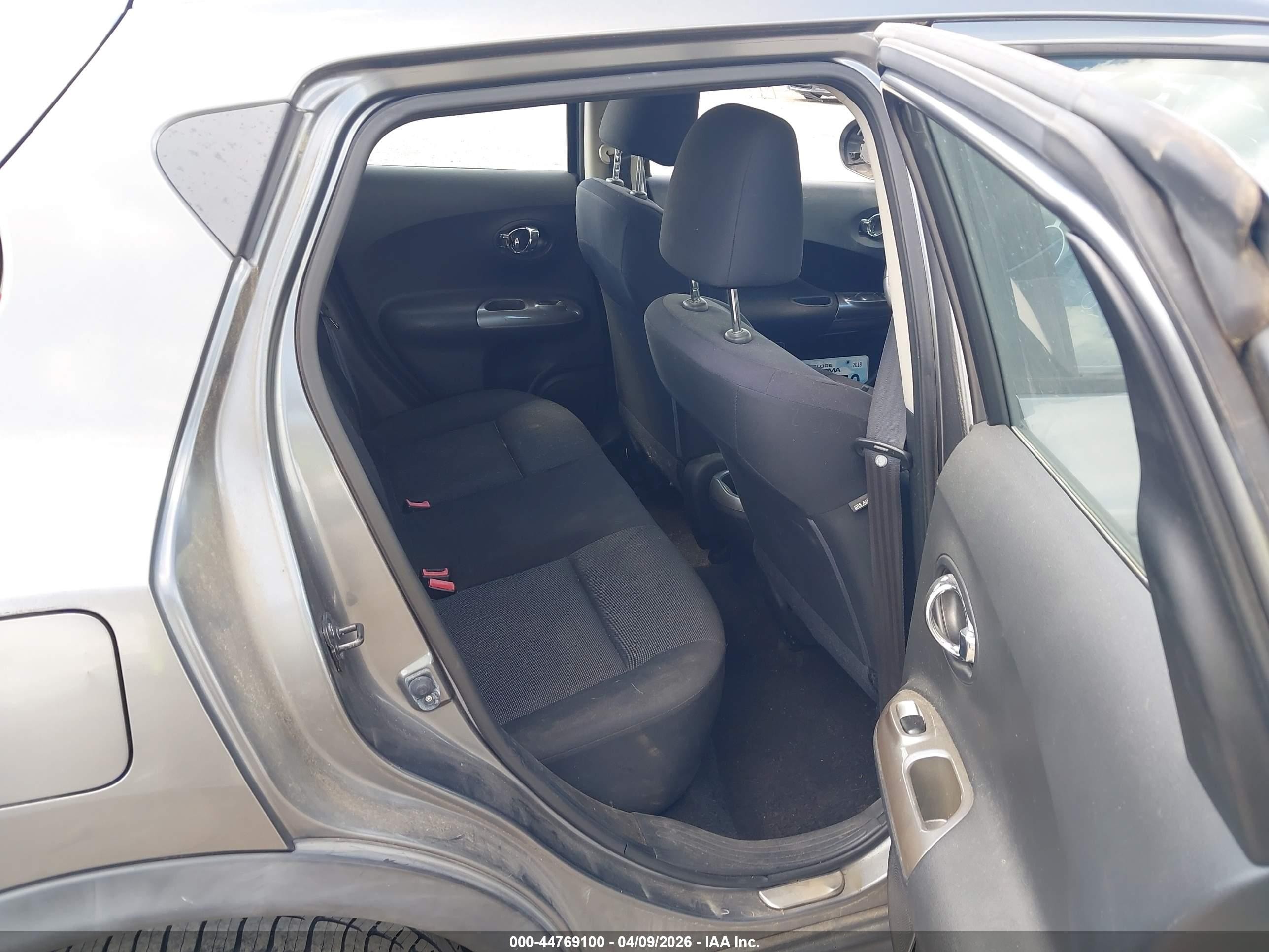 2013 Nissan Juke S Gray vin: JN8AF5MV9DT213561