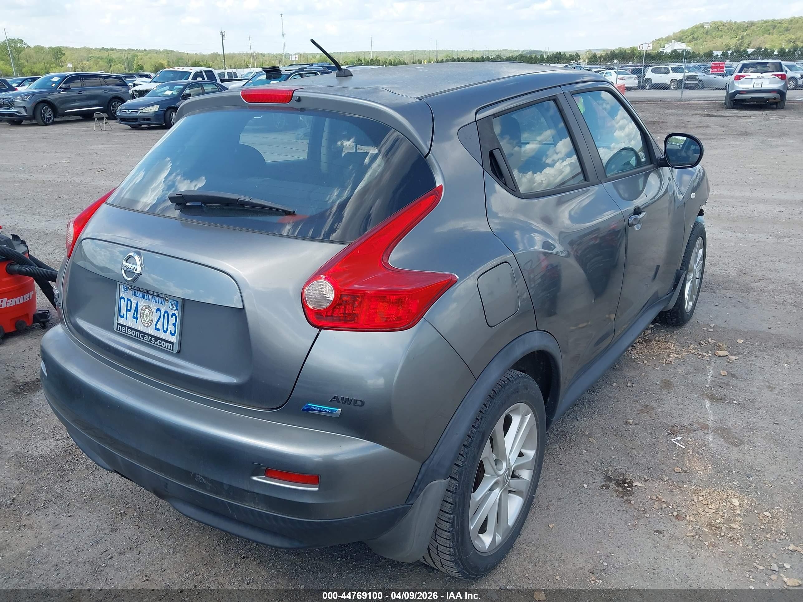 2013 Nissan Juke S Gray vin: JN8AF5MV9DT213561