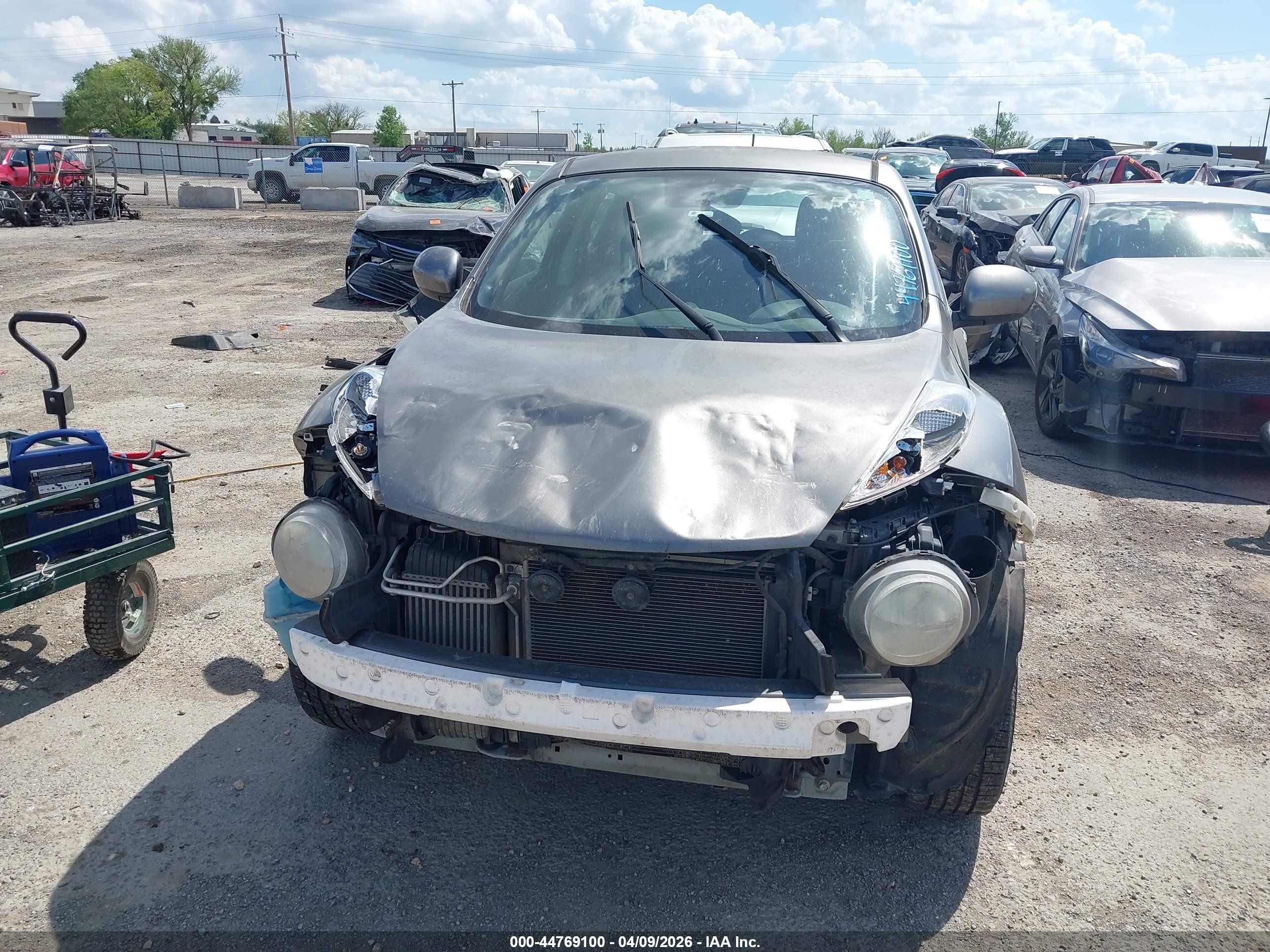 2013 Nissan Juke S Gray vin: JN8AF5MV9DT213561