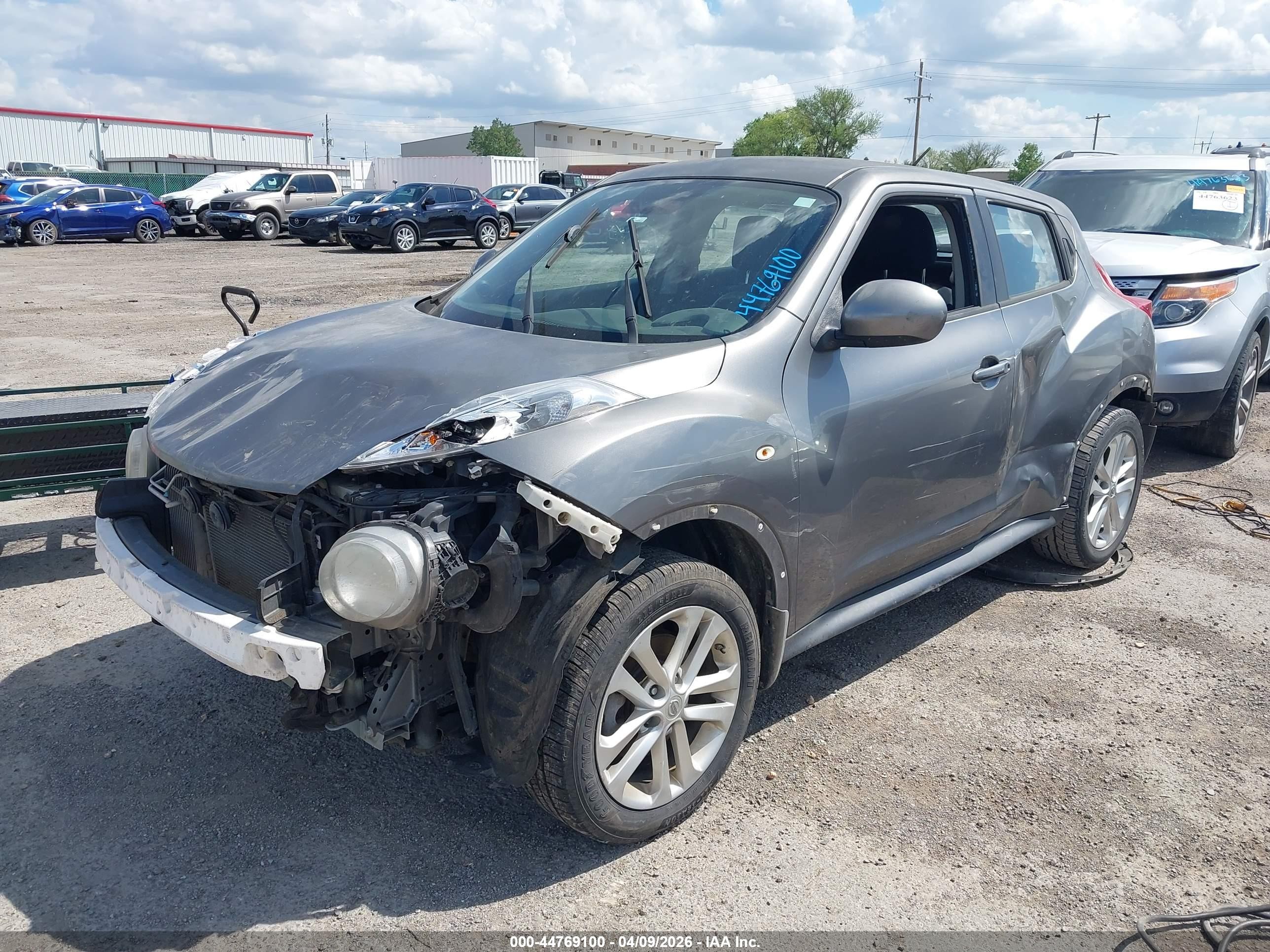 2013 Nissan Juke S Gray vin: JN8AF5MV9DT213561