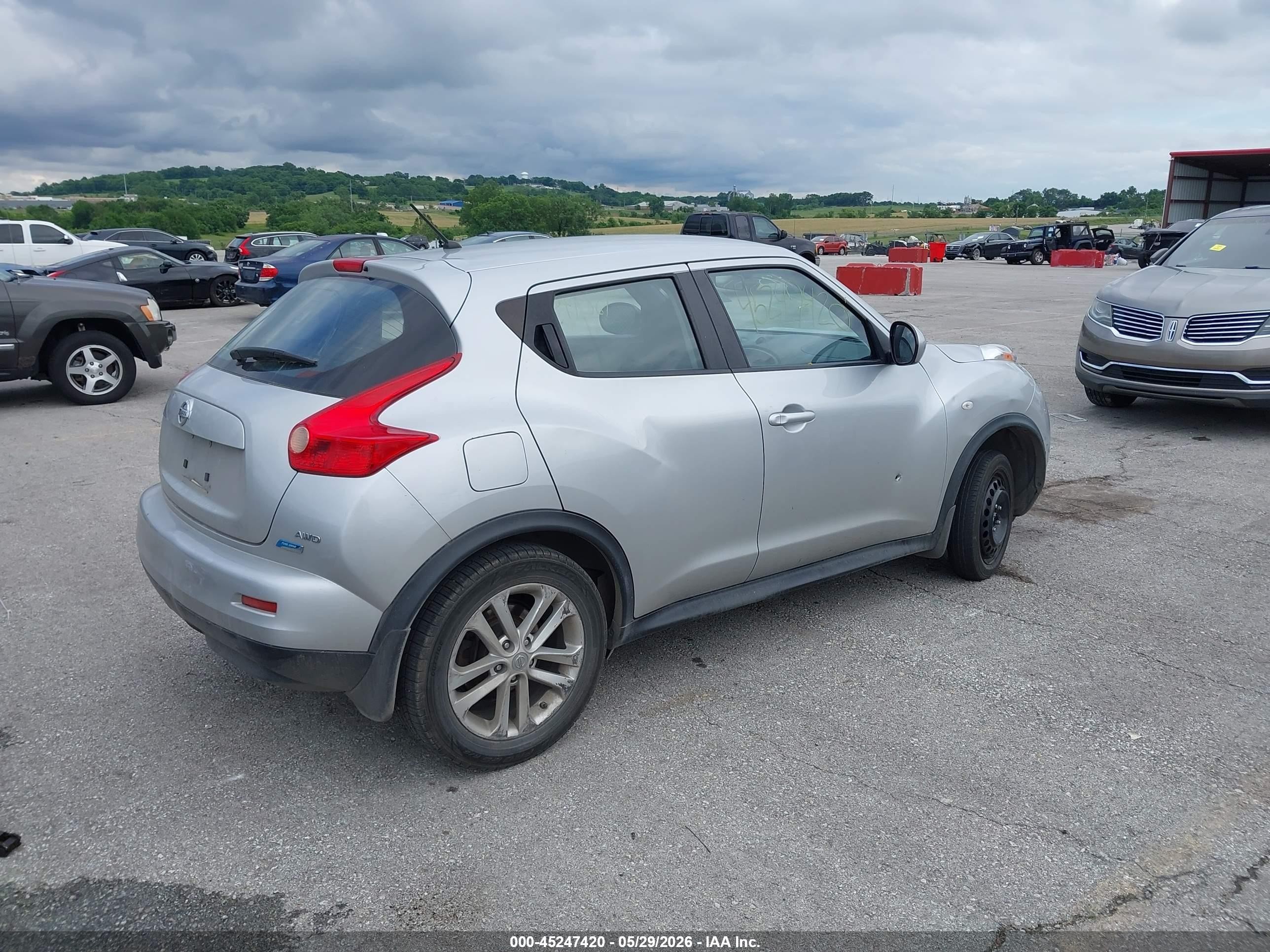2013 Nissan Juke S Silver vin: JN8AF5MV9DT215309
