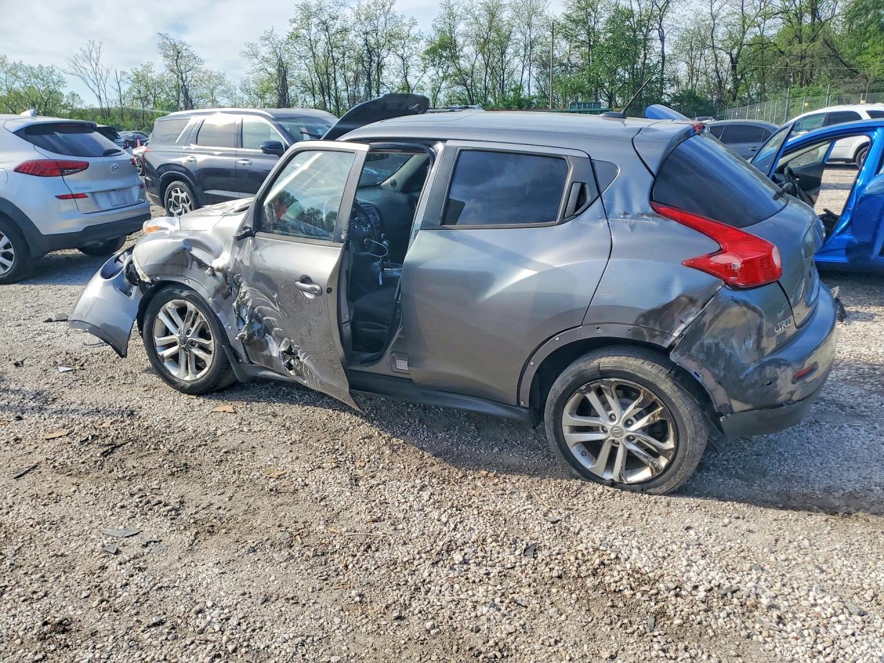 2014 Nissan Juke Sv Gray vin: JN8AF5MV9ET358844
