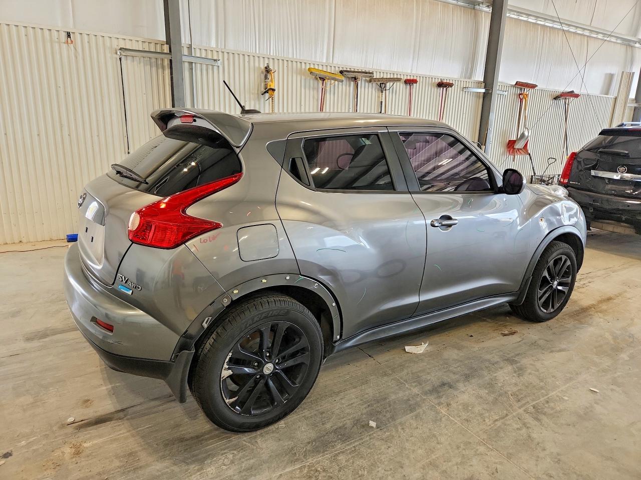 2014 Nissan Juke Sv Gray vin: JN8AF5MV9ET481057
