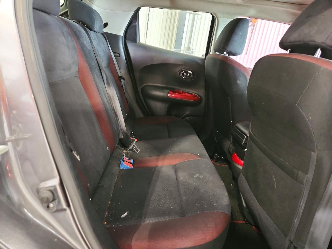 2014 Nissan Juke Sv Gray vin: JN8AF5MV9ET481057