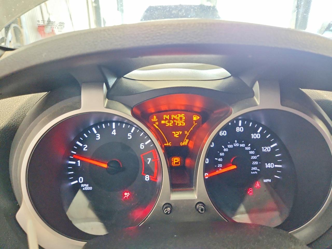2014 Nissan Juke Sv Gray vin: JN8AF5MV9ET481057