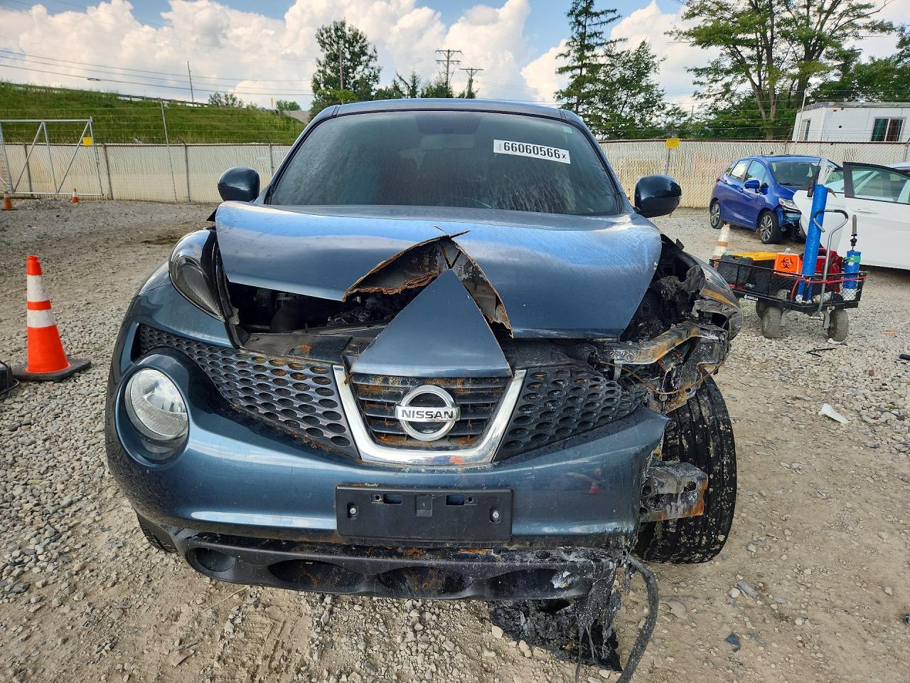 2014 Nissan Juke S Teal vin: JN8AF5MV9ET481981