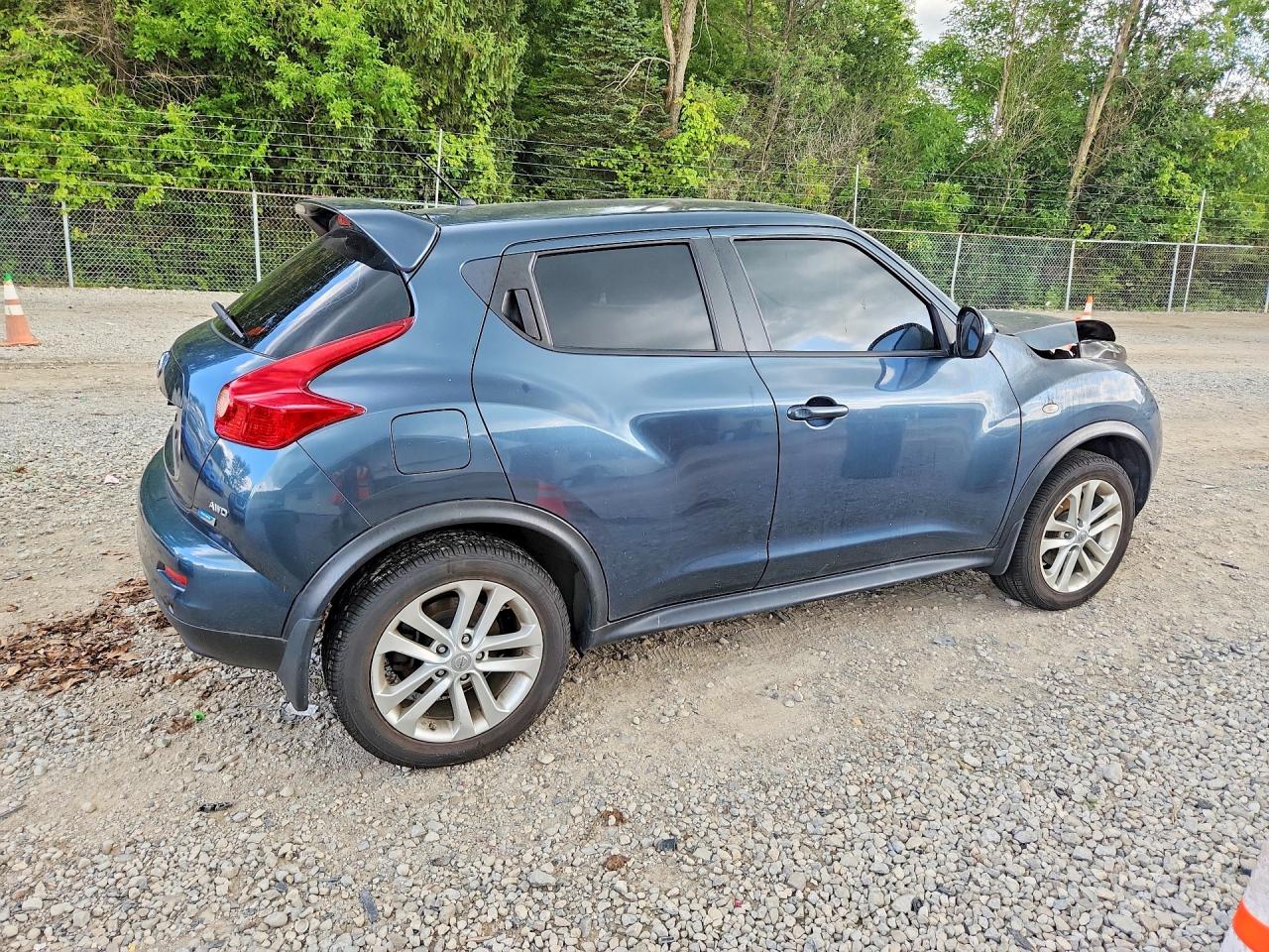 2014 Nissan Juke S Teal vin: JN8AF5MV9ET481981