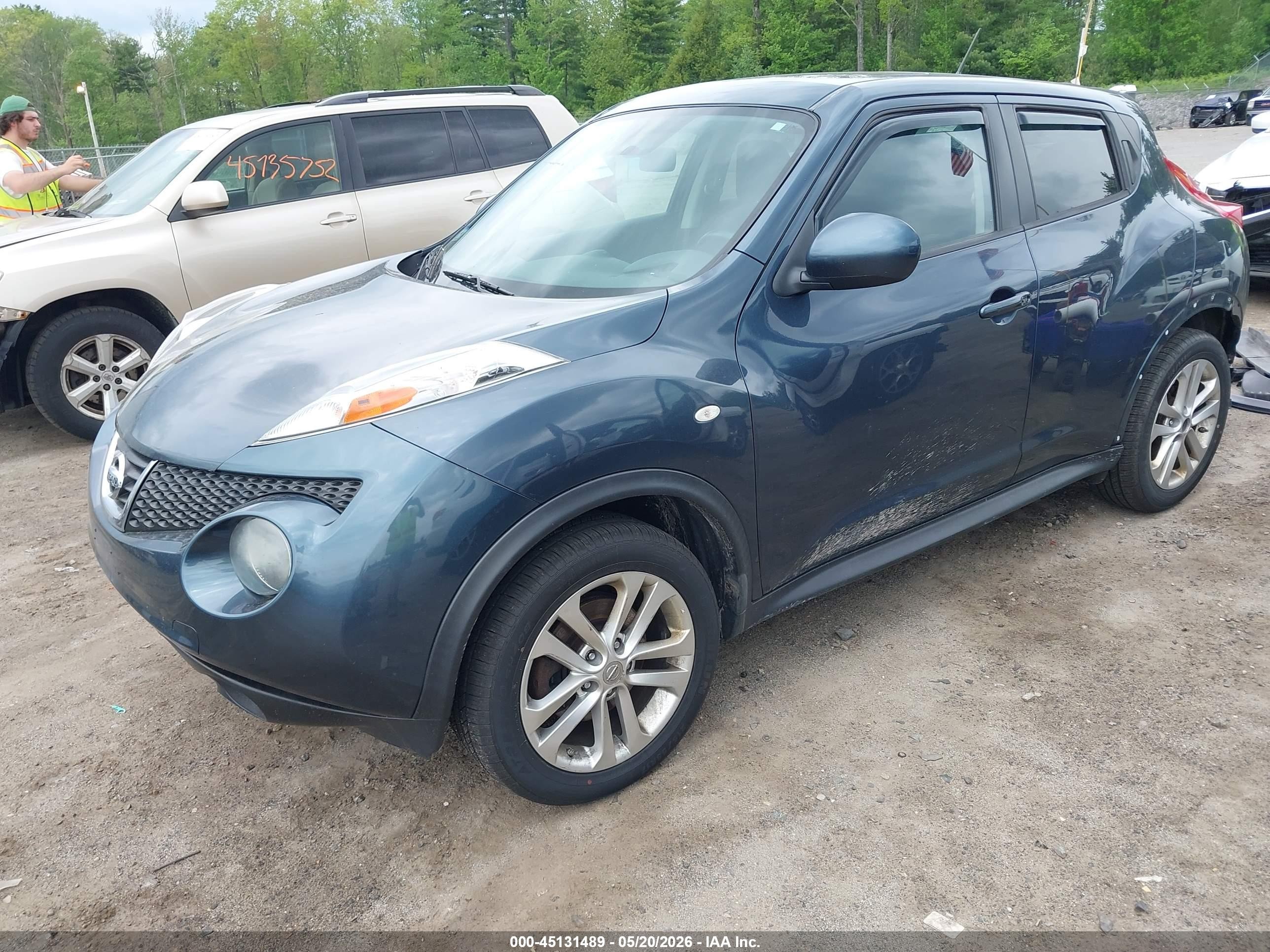 2014 Nissan Juke Sv Blue vin: JN8AF5MV9ET484945