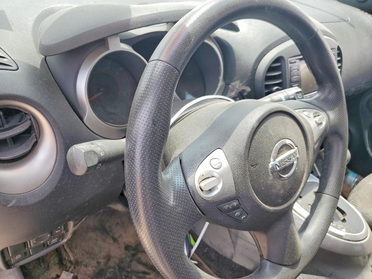 2015 Nissan Juke S Silver vin: JN8AF5MV9FT551707