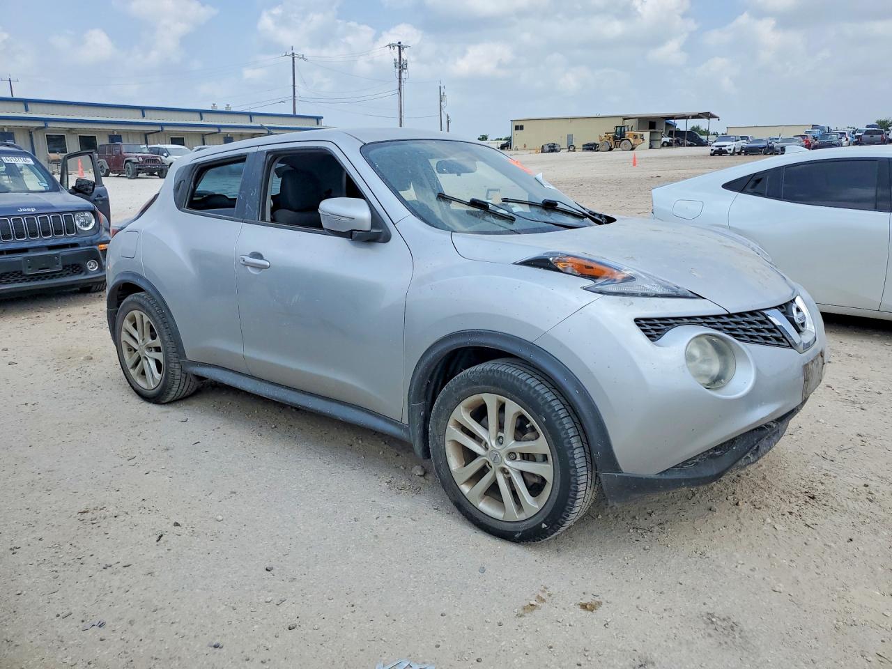 2015 Nissan Juke S Silver vin: JN8AF5MV9FT551707