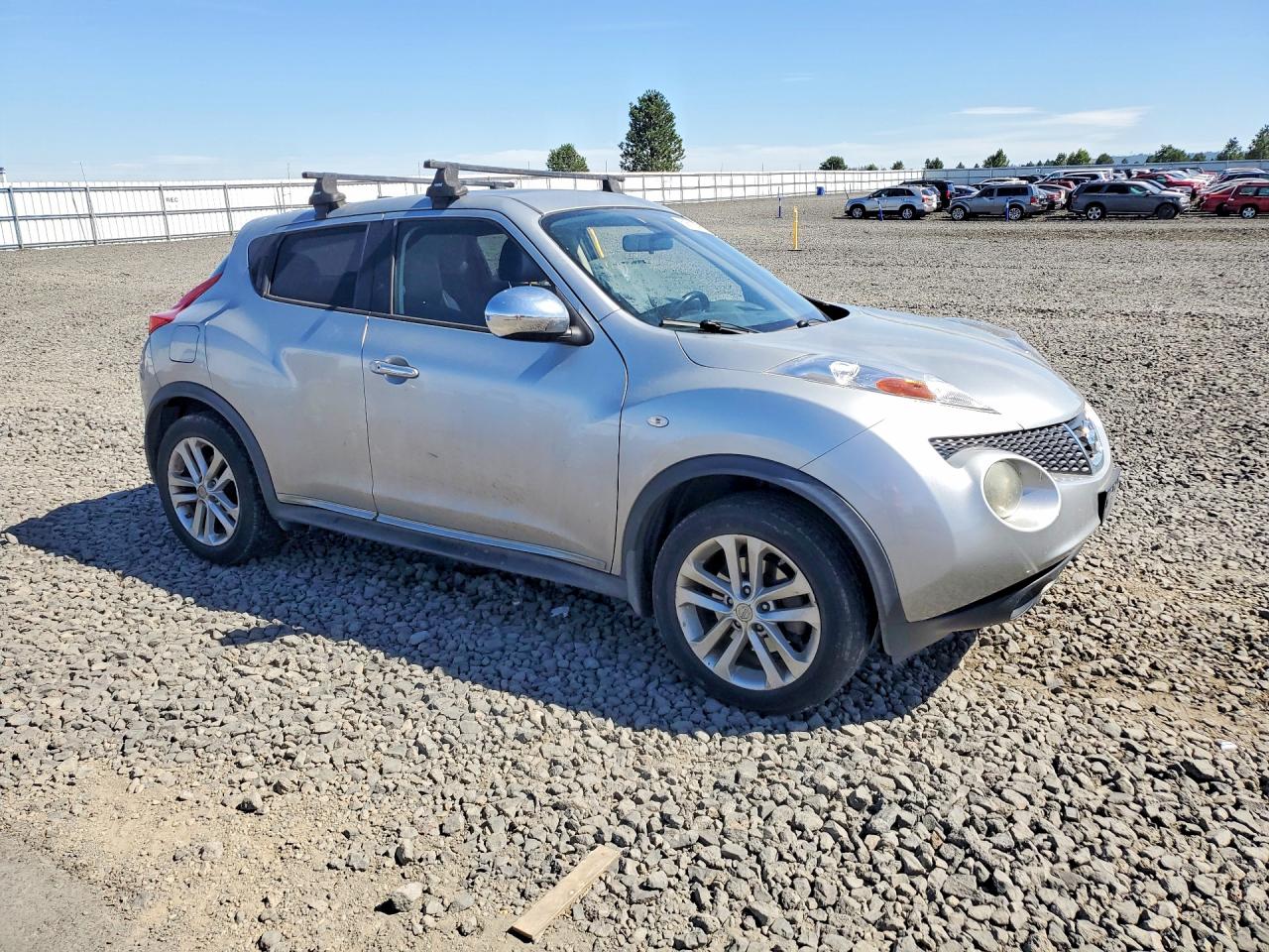 2011 Nissan Juke S Silver vin: JN8AF5MVXBT019795