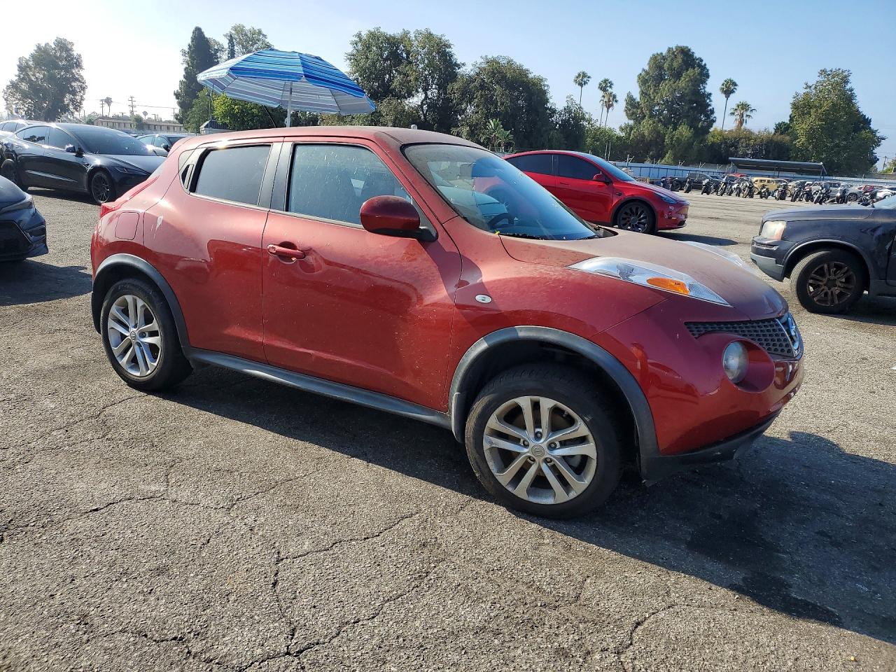 2012 Nissan Juke S Красный vin: JN8AF5MVXCT120823
