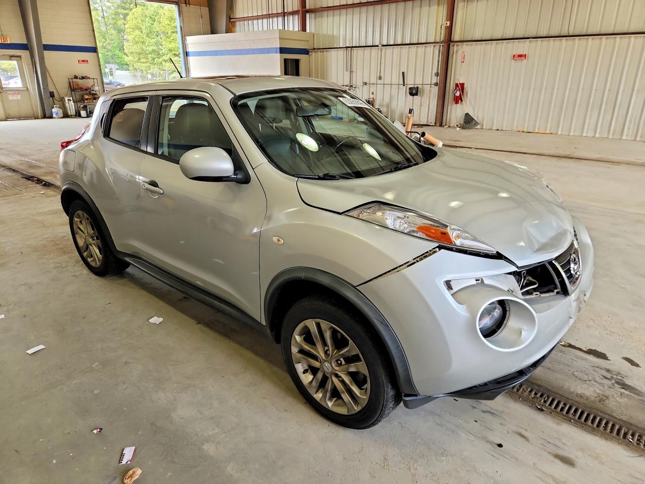 2013 Nissan Juke S Silver vin: JN8AF5MVXDT210183