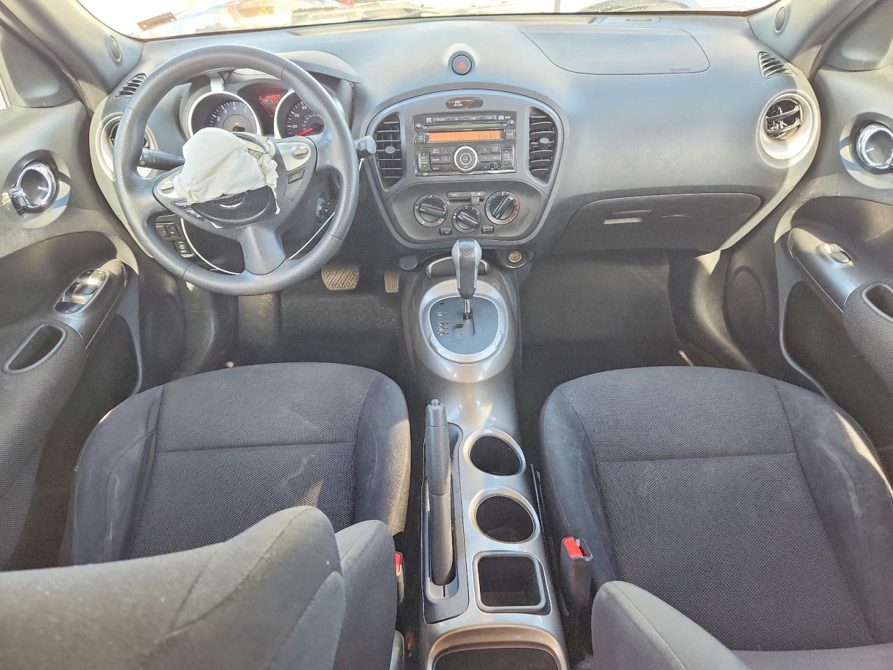 2013 Nissan Juke S White vin: JN8AF5MVXDT210216