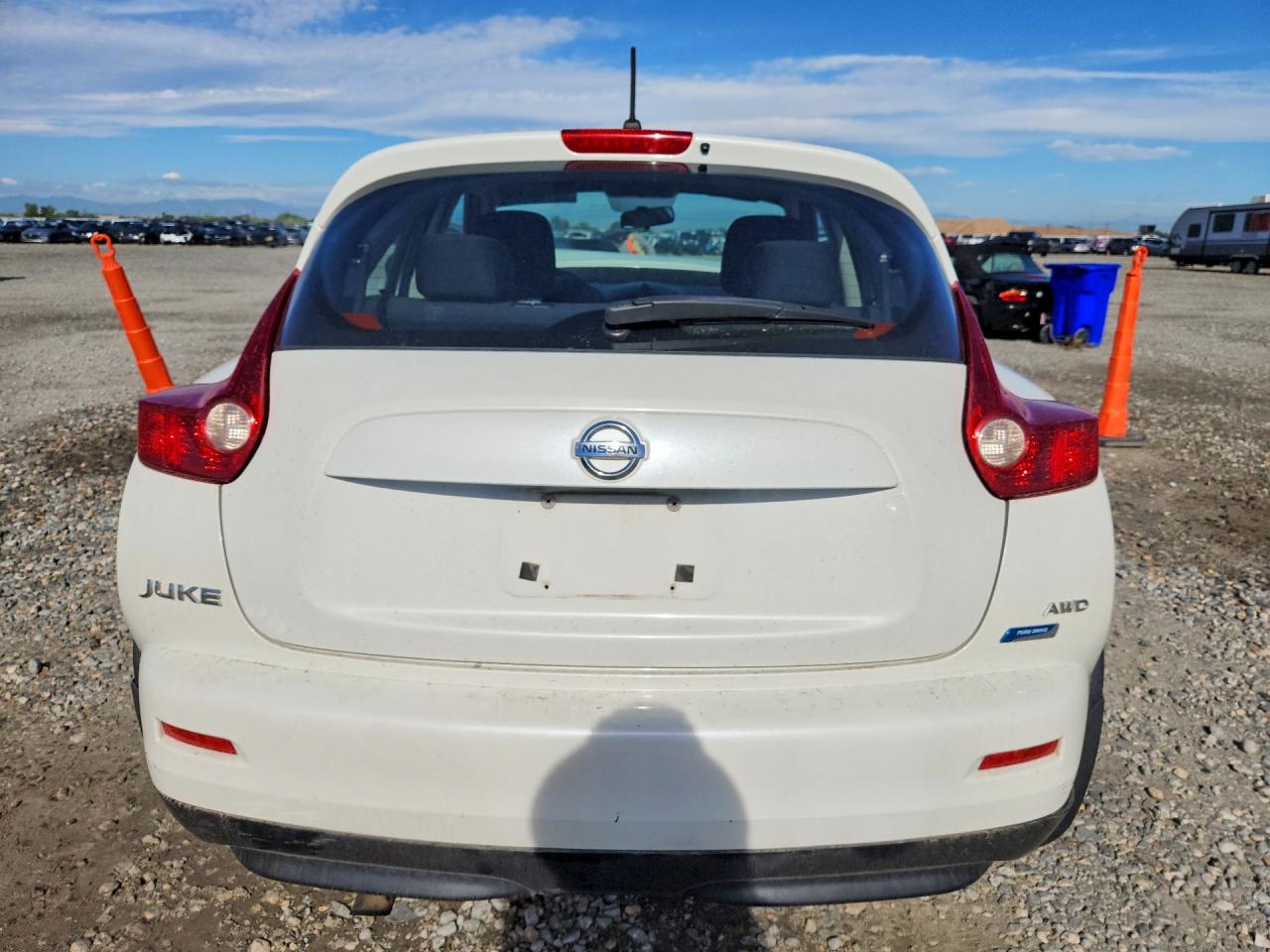 2013 Nissan Juke S White vin: JN8AF5MVXDT210216