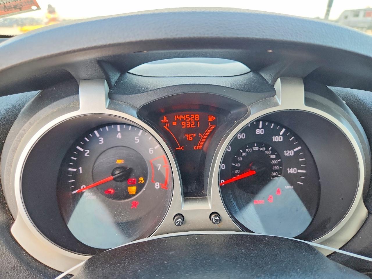 2013 Nissan Juke S White vin: JN8AF5MVXDT210216