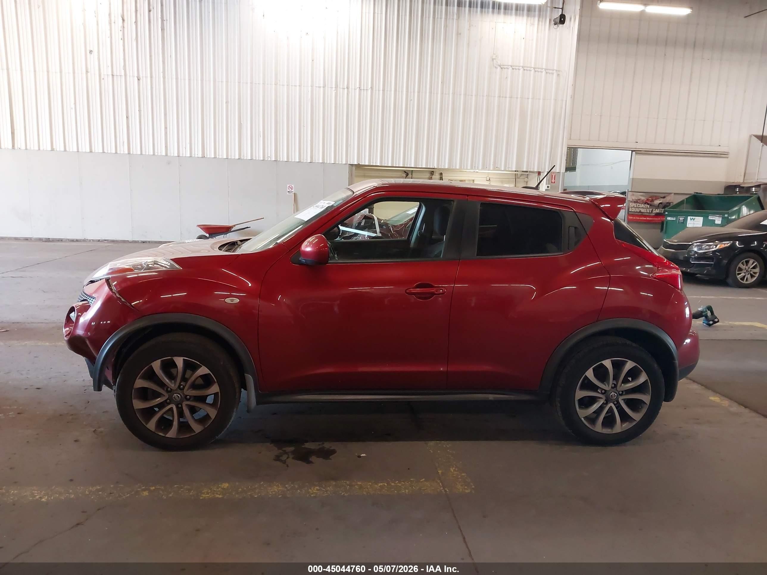 2013 Nissan Juke Sv Burgundy vin: JN8AF5MVXDT215559