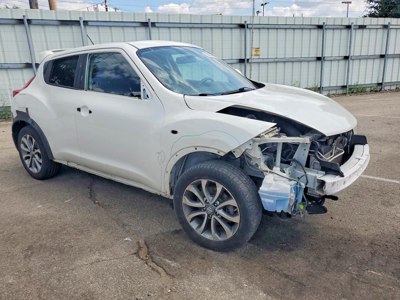 2013 Nissan Juke S Белый vin: JN8AF5MVXDT218056
