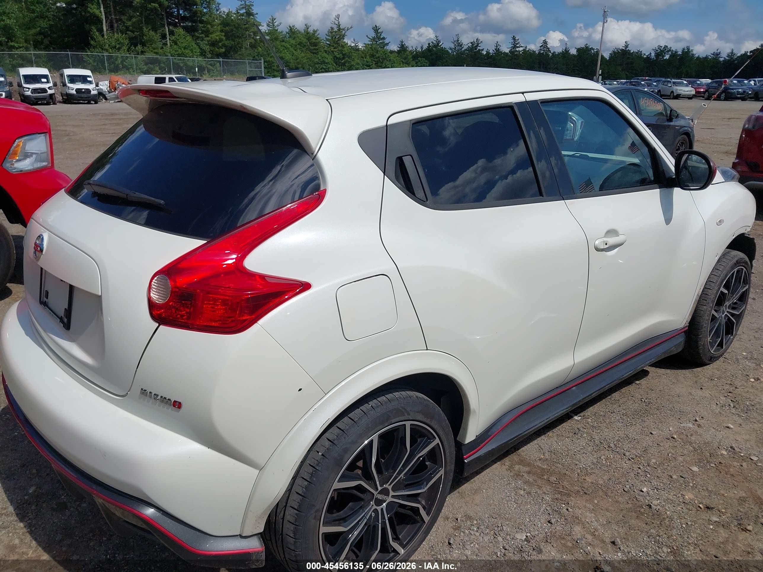 2014 Nissan Juke Nismo White vin: JN8AF5MVXET365317