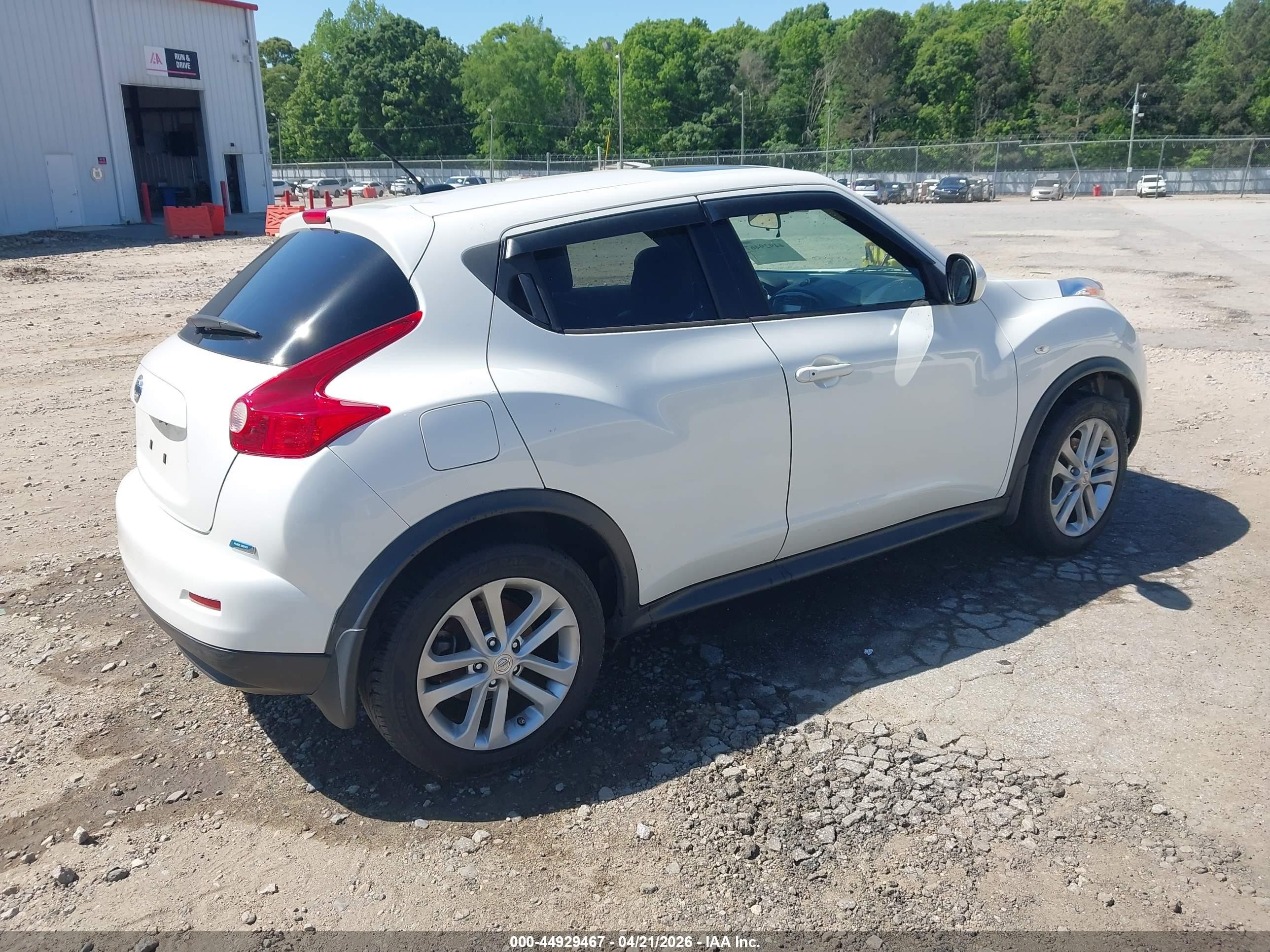 2014 Nissan Juke Sl White vin: JN8AF5MVXET482136