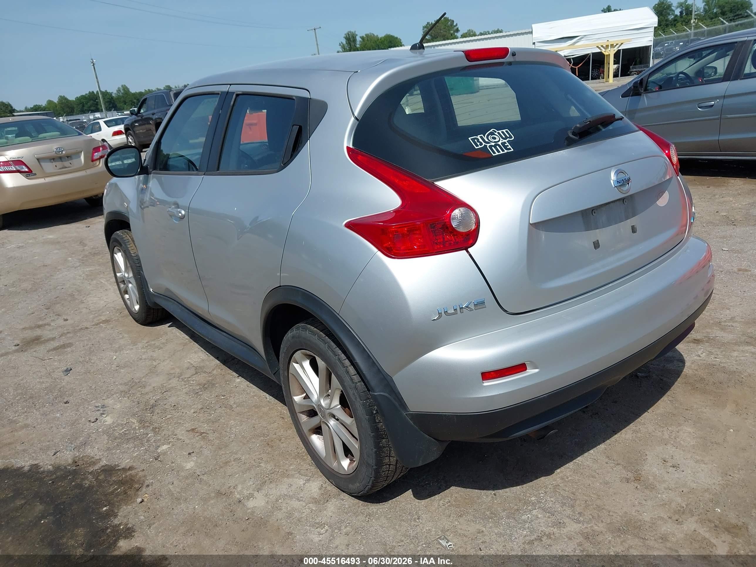 2014 Nissan Juke S Silver vin: JN8AF5MVXET483710