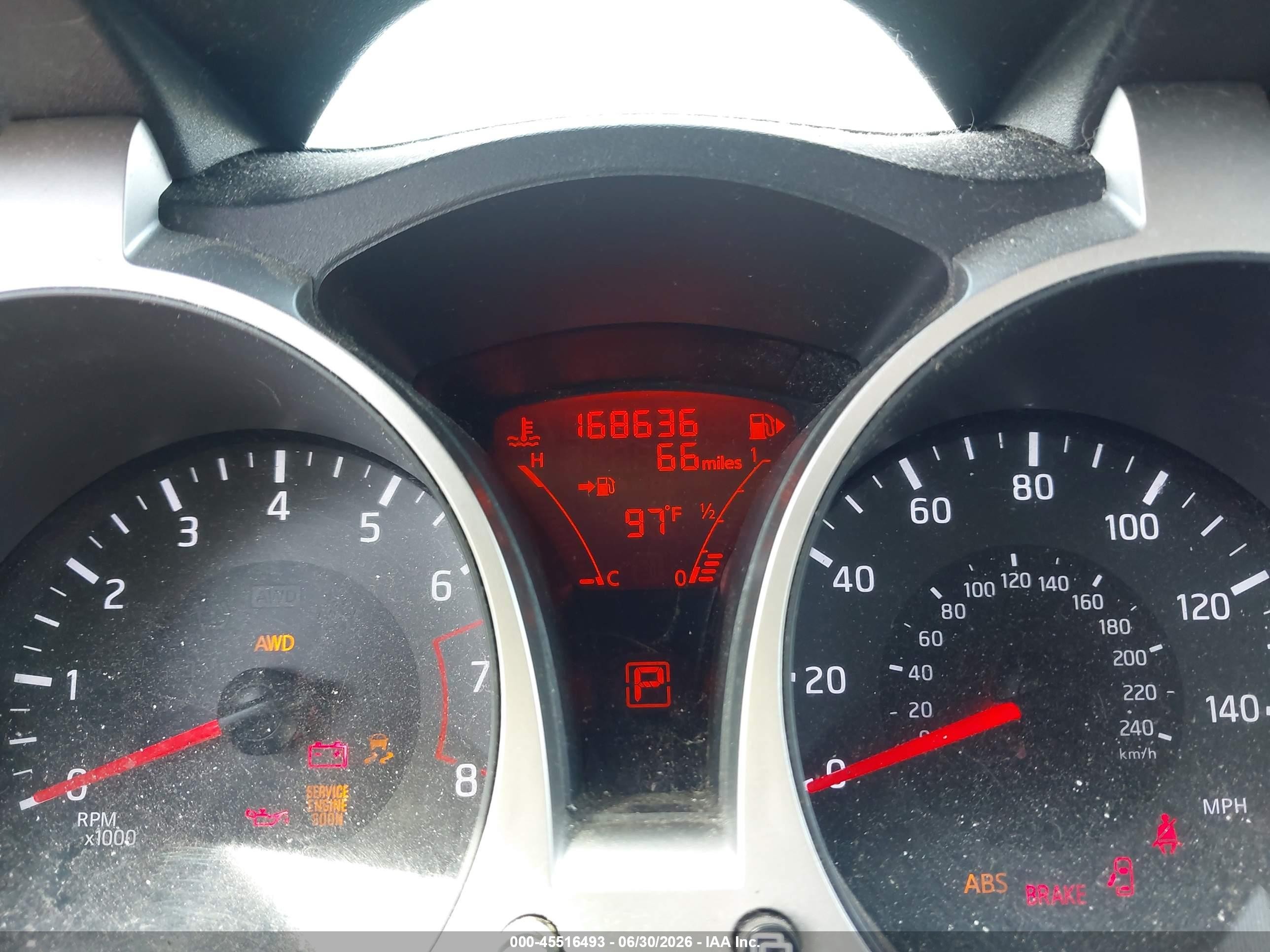 2014 Nissan Juke S Silver vin: JN8AF5MVXET483710