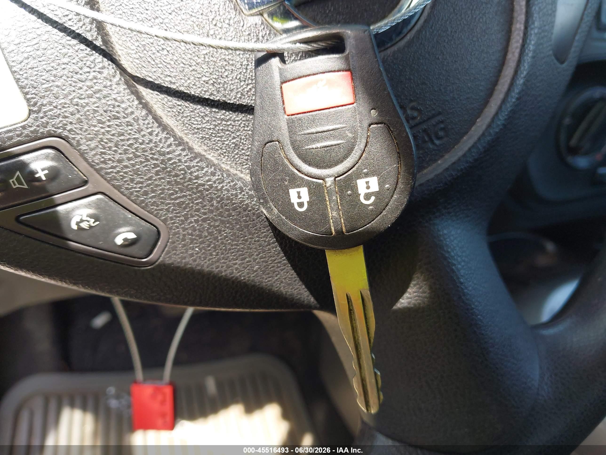 2014 Nissan Juke S Silver vin: JN8AF5MVXET483710