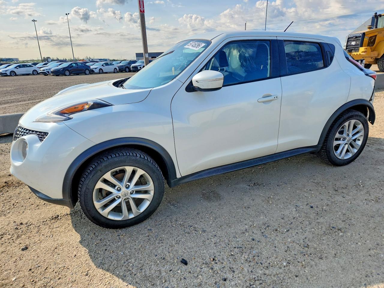 2015 Nissan Juke S White vin: JN8AF5MVXFT554034