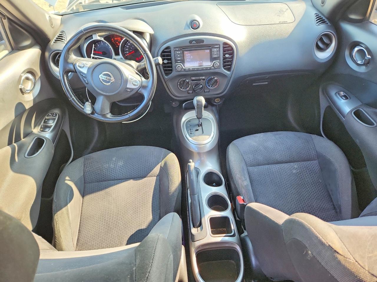 2015 Nissan Juke S White vin: JN8AF5MVXFT554034