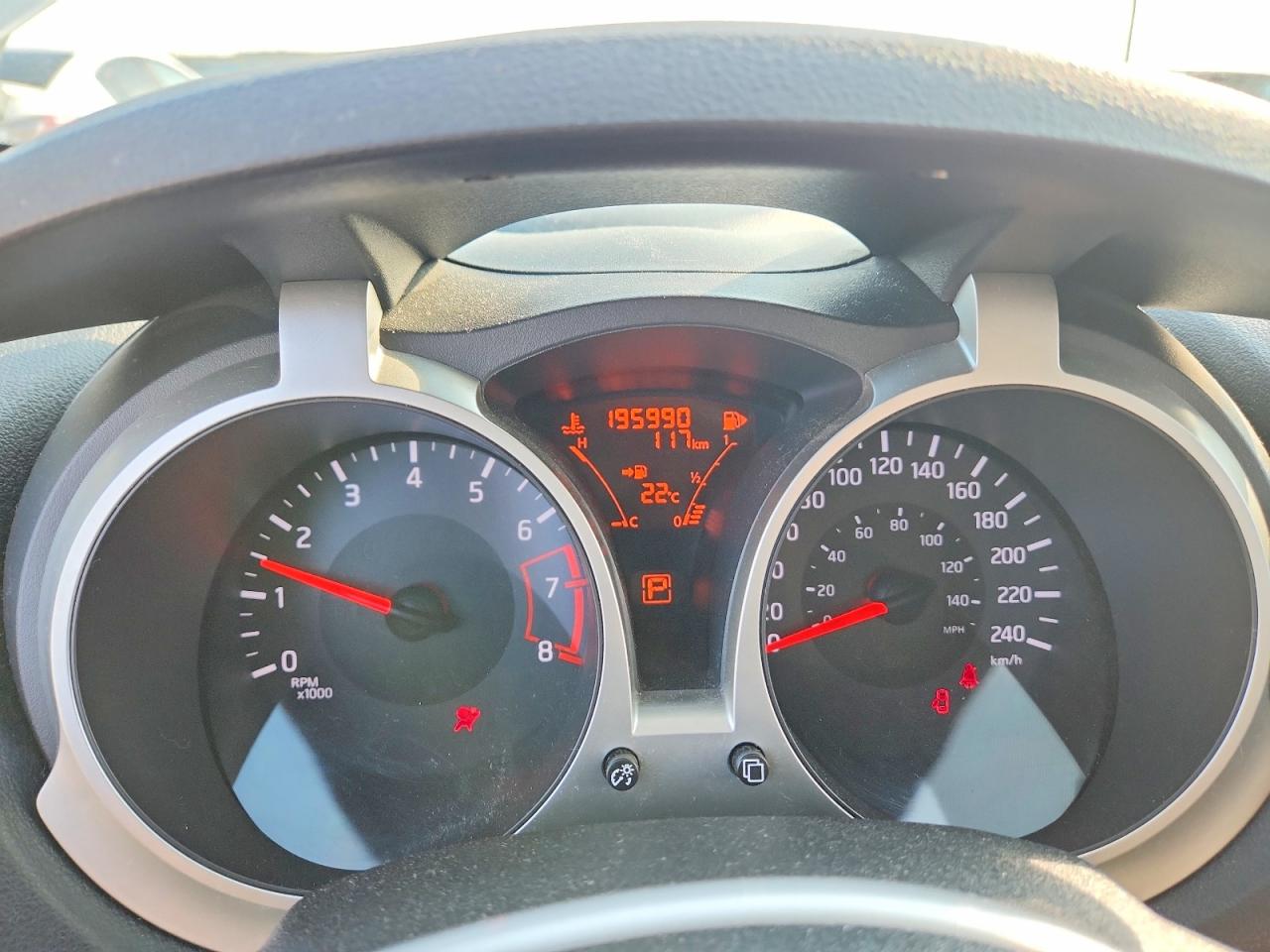 2015 Nissan Juke S White vin: JN8AF5MVXFT554034