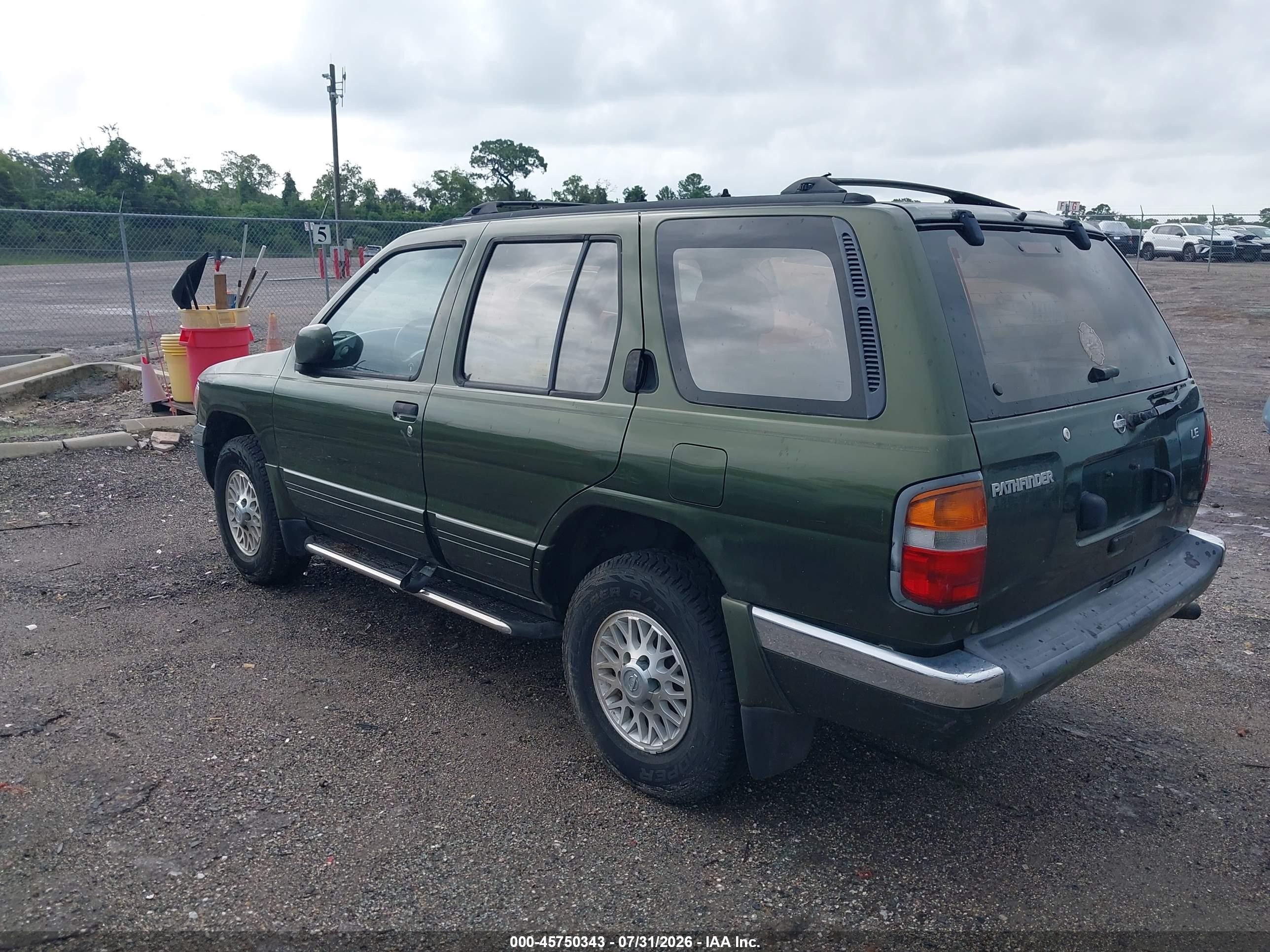 1996 Nissan Pathfinder Xe/le Green vin: JN8AR05S0TW045384