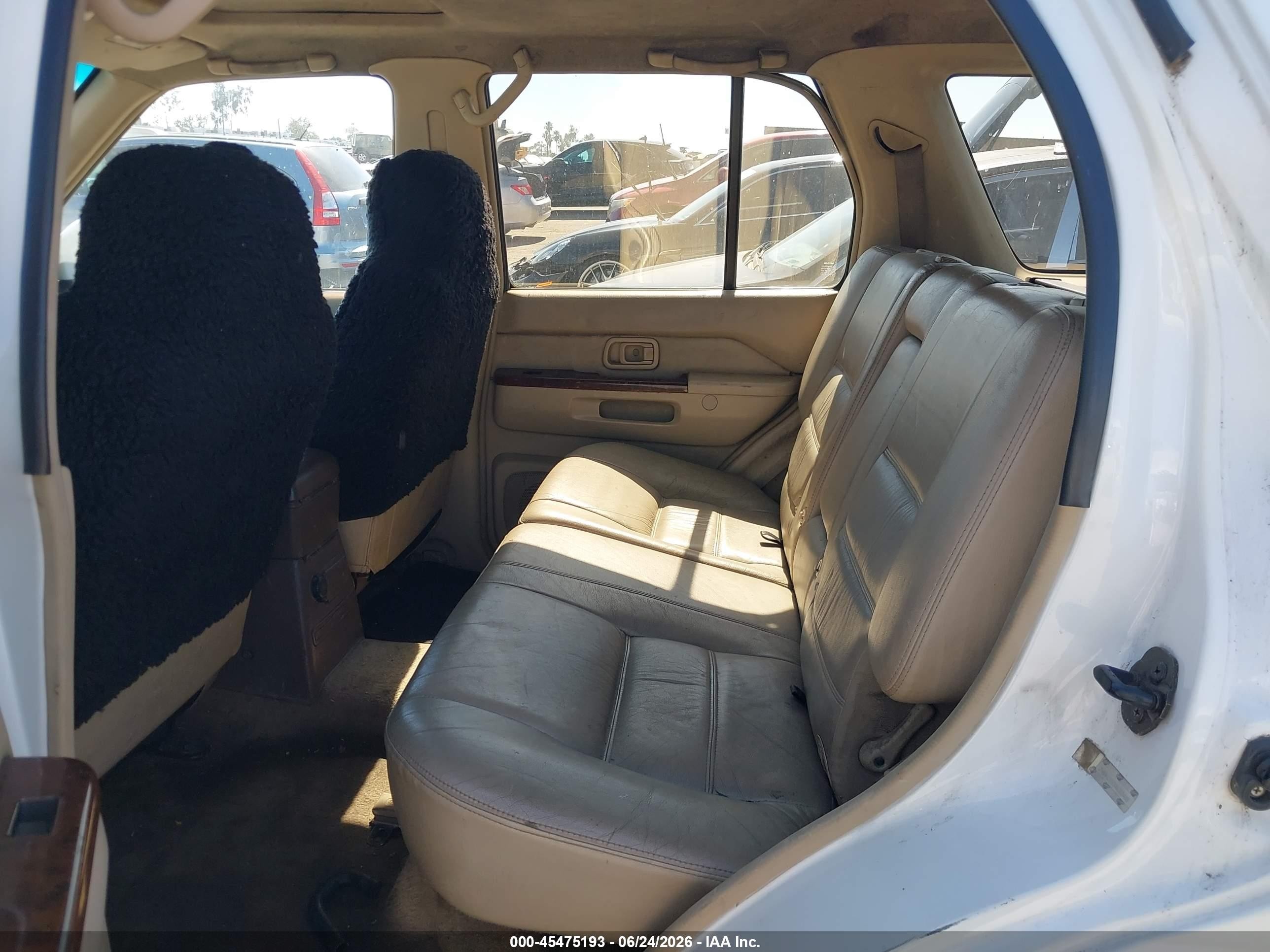 1998 Nissan Pathfinder Le/xe White vin: JN8AR05S0WW283465