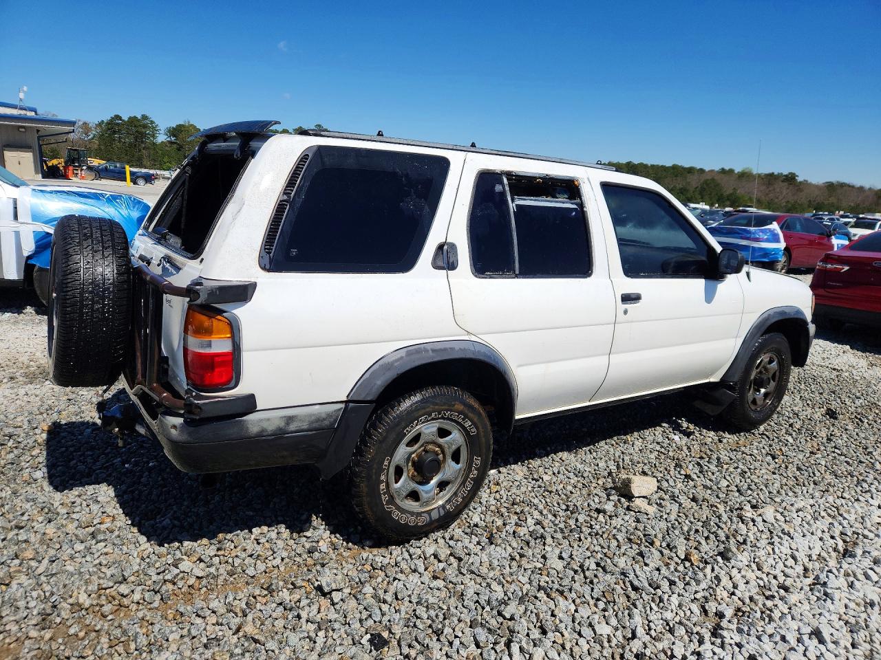 1996 Nissan Pathfinder Xe White vin: JN8AR05S1TW046947