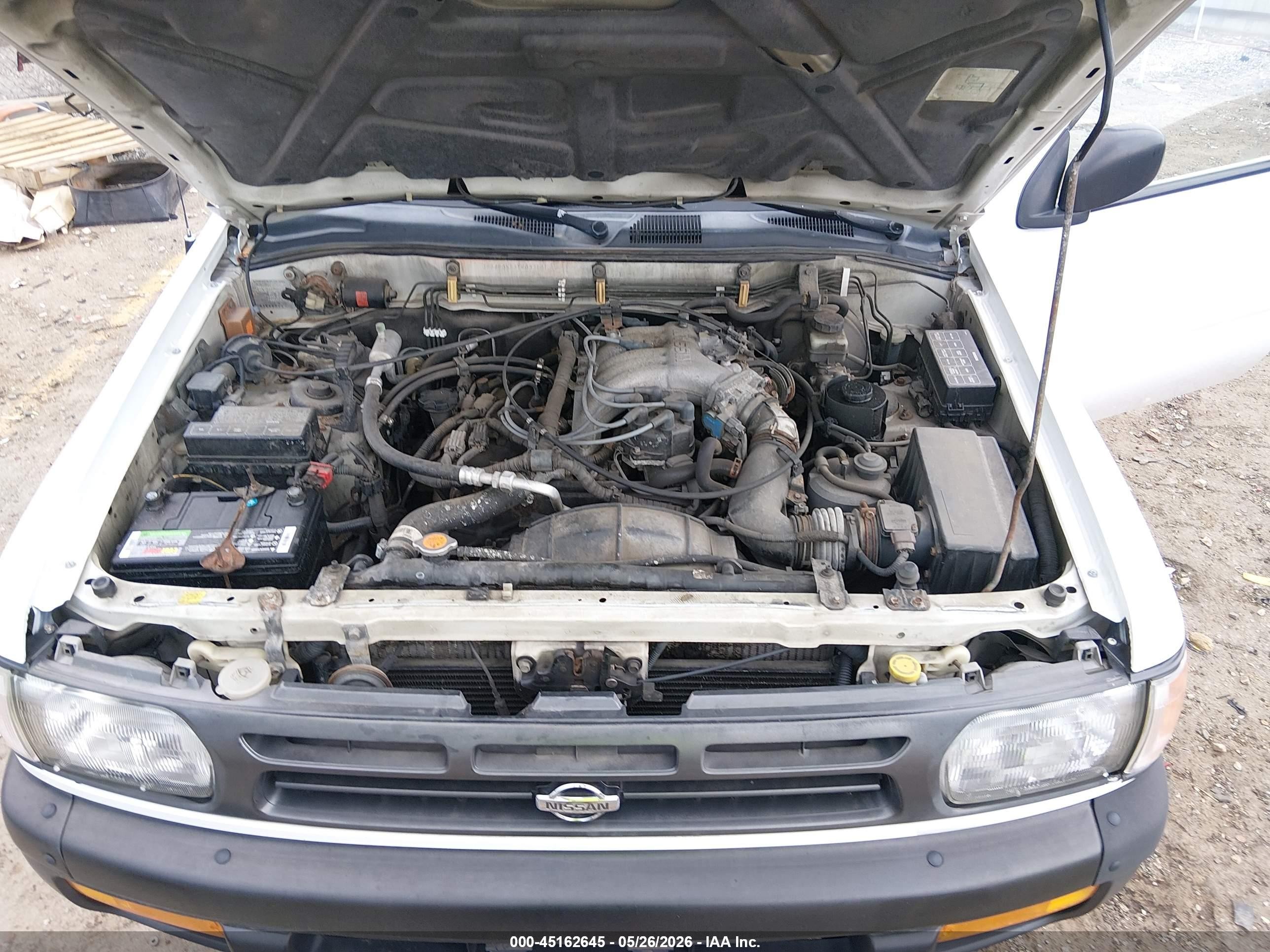 1996 Nissan Pathfinder Xe/le White vin: JN8AR05S3TW033181